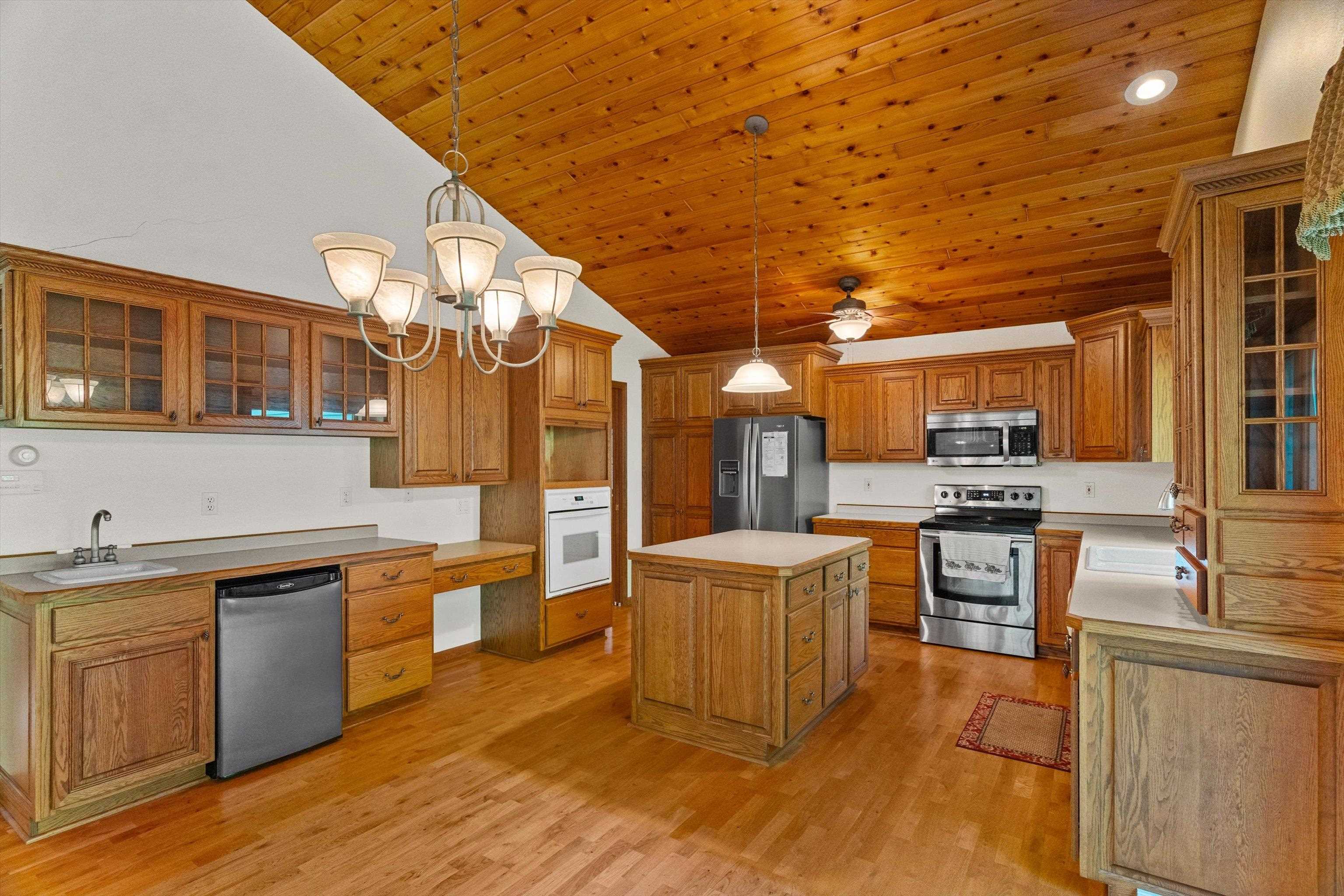 1201 W 11TH STREET, Marshfield, Wisconsin 54449, 3 Bedrooms Bedrooms, ,3 BathroomsBathrooms,Residential,For Sale,1201 W 11TH STREET,22603559