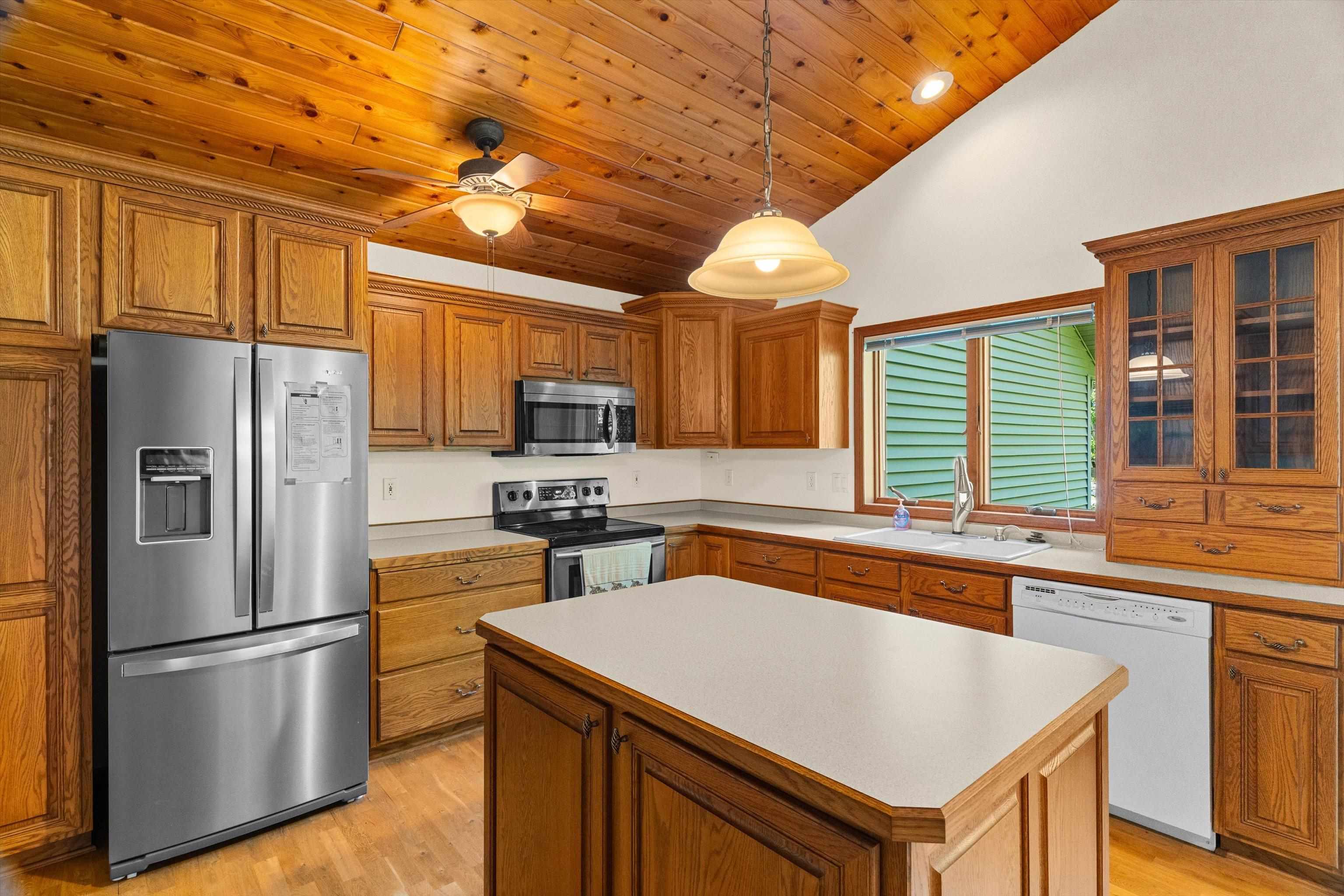 1201 W 11TH STREET, Marshfield, Wisconsin 54449, 3 Bedrooms Bedrooms, ,3 BathroomsBathrooms,Residential,For Sale,1201 W 11TH STREET,22603559
