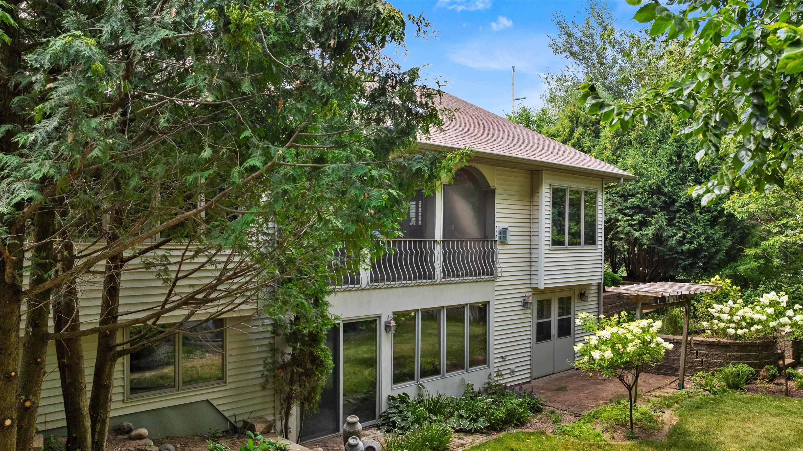 1201 W 11TH STREET, Marshfield, Wisconsin 54449, 3 Bedrooms Bedrooms, ,3 BathroomsBathrooms,Residential,For Sale,1201 W 11TH STREET,22603559