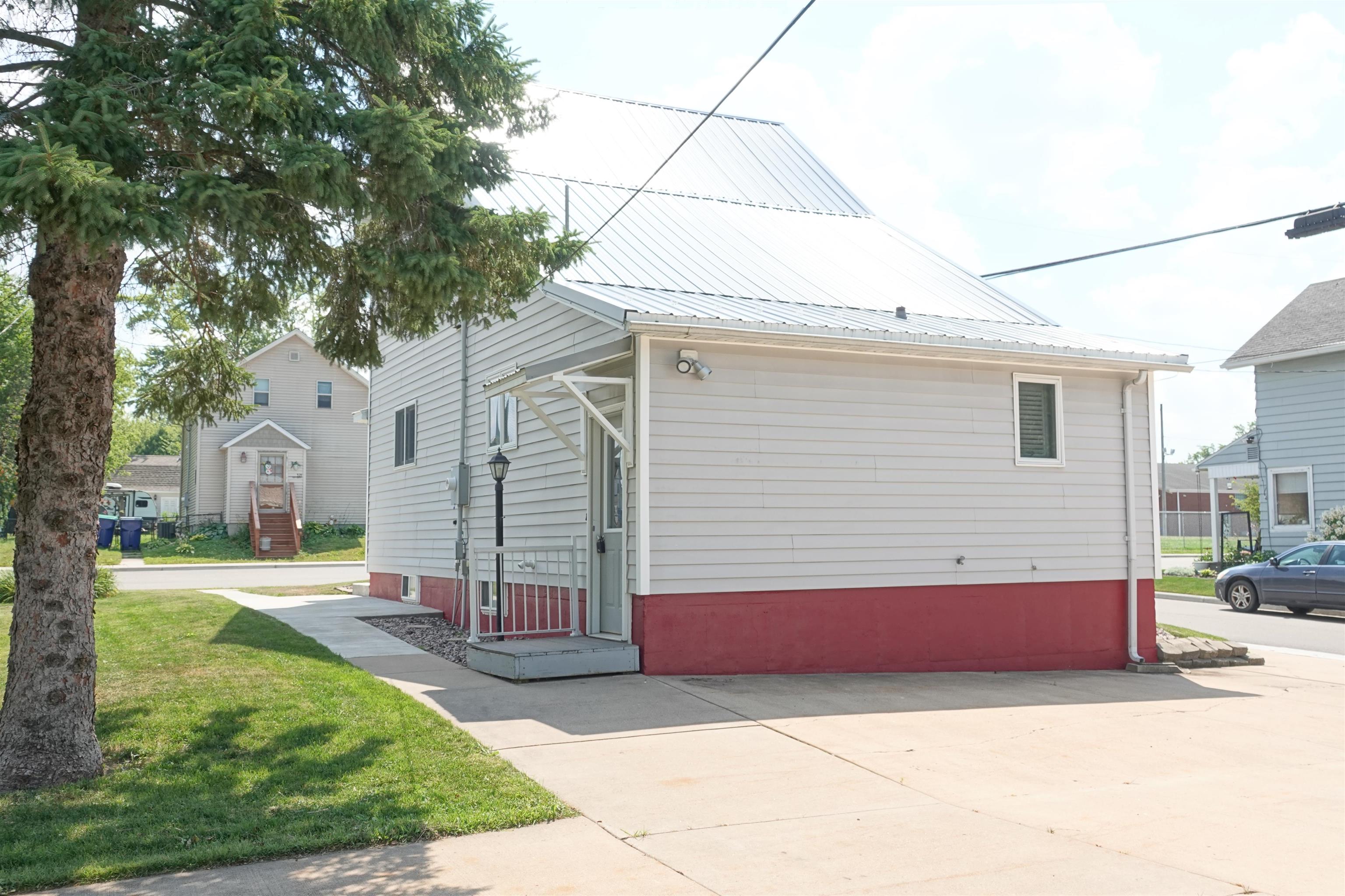 320 ELM STREET, Athens, Wisconsin 54411, 2 Bedrooms Bedrooms, ,1 BathroomBathrooms,Residential,For Sale,320 ELM STREET,22603560