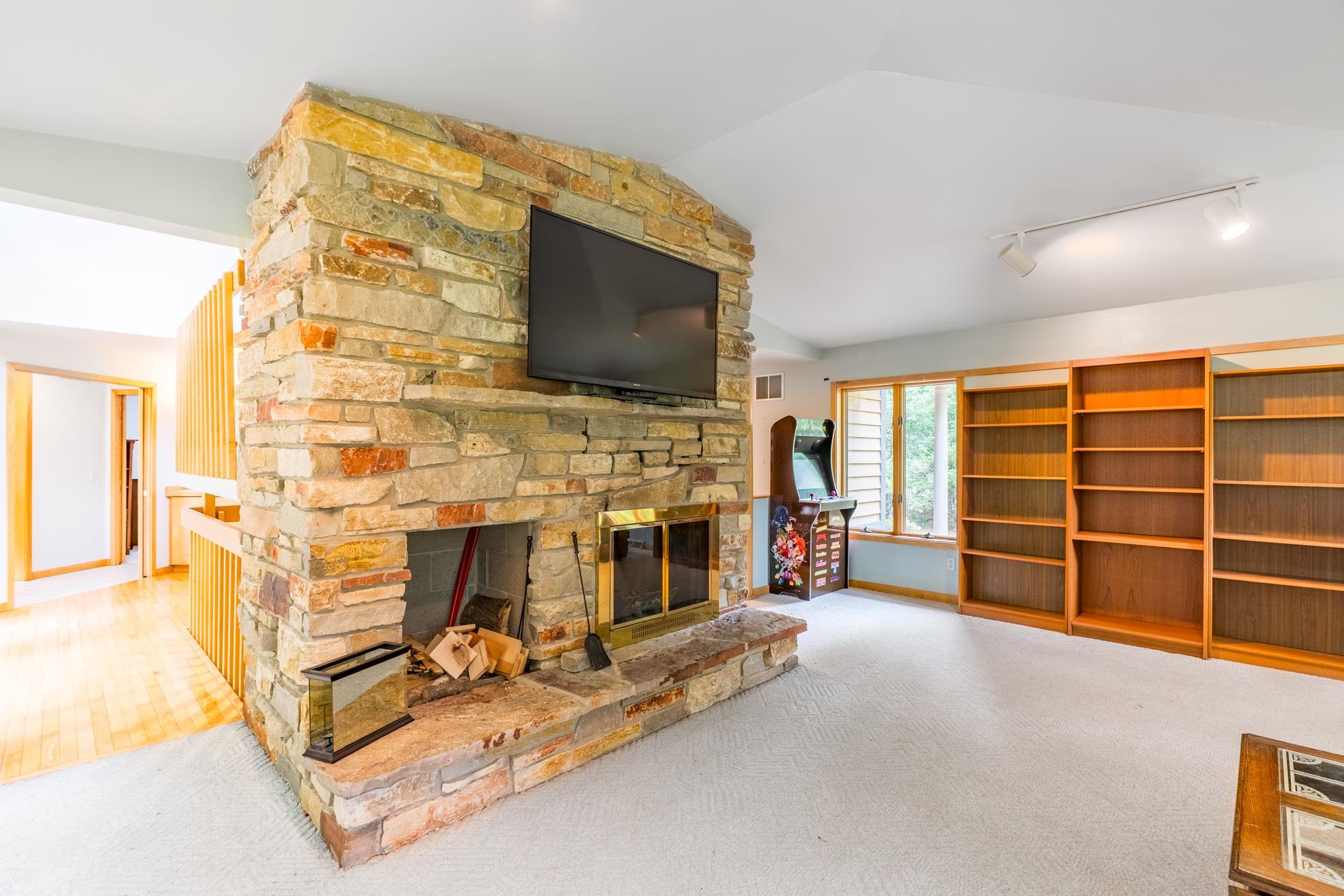 126 VIRGINIA DRIVE, Stevens Point, Wisconsin 54481, 4 Bedrooms Bedrooms, ,3 BathroomsBathrooms,Residential,For Sale,126 VIRGINIA DRIVE,22603564