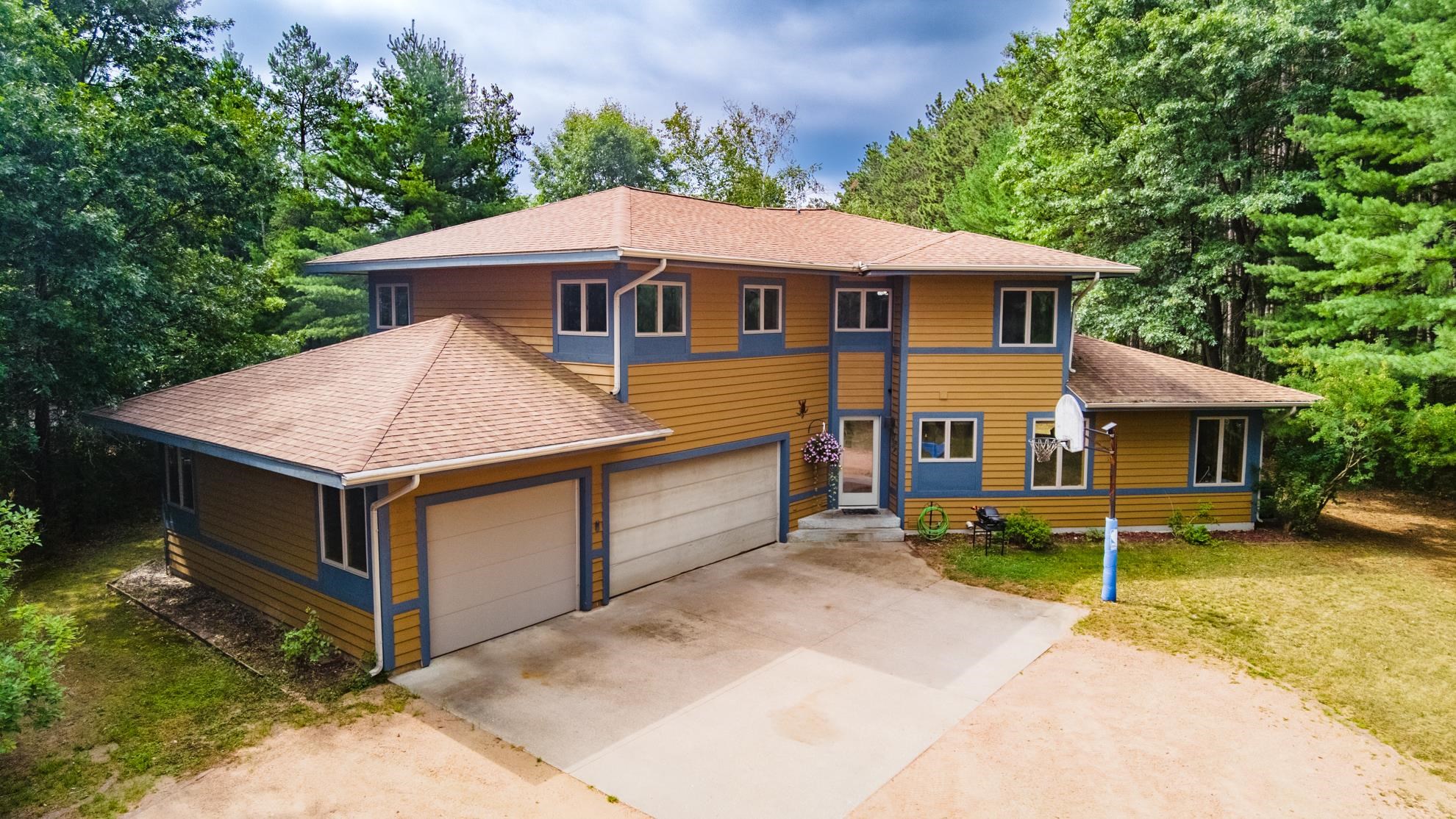 126 VIRGINIA DRIVE, Stevens Point, Wisconsin 54481, 4 Bedrooms Bedrooms, ,3 BathroomsBathrooms,Residential,For Sale,126 VIRGINIA DRIVE,22603564