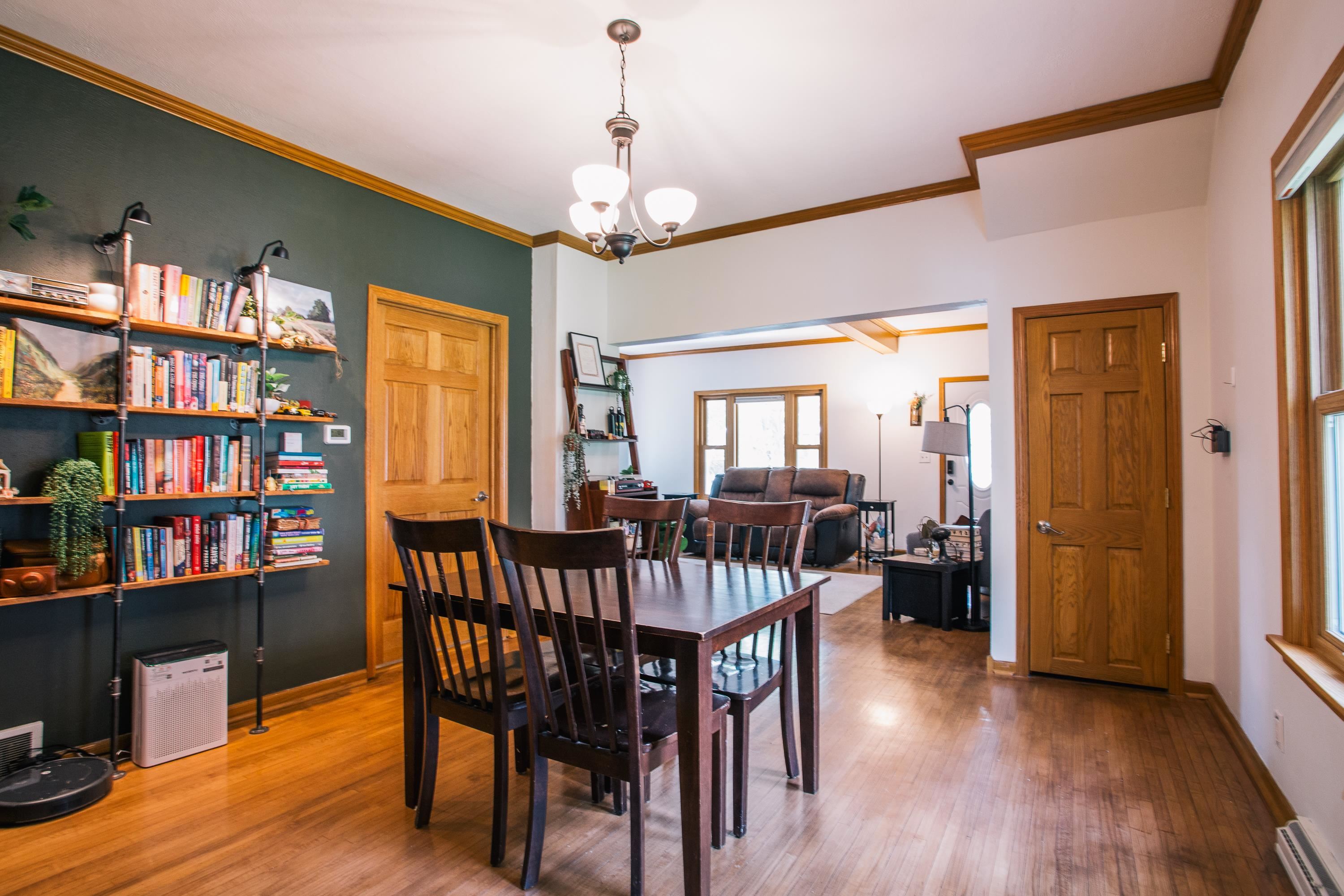 907 S VINE AVENUE, Marshfield, Wisconsin 54449, 2 Bedrooms Bedrooms, ,1 BathroomBathrooms,Residential,For Sale,907 S VINE AVENUE,22603569