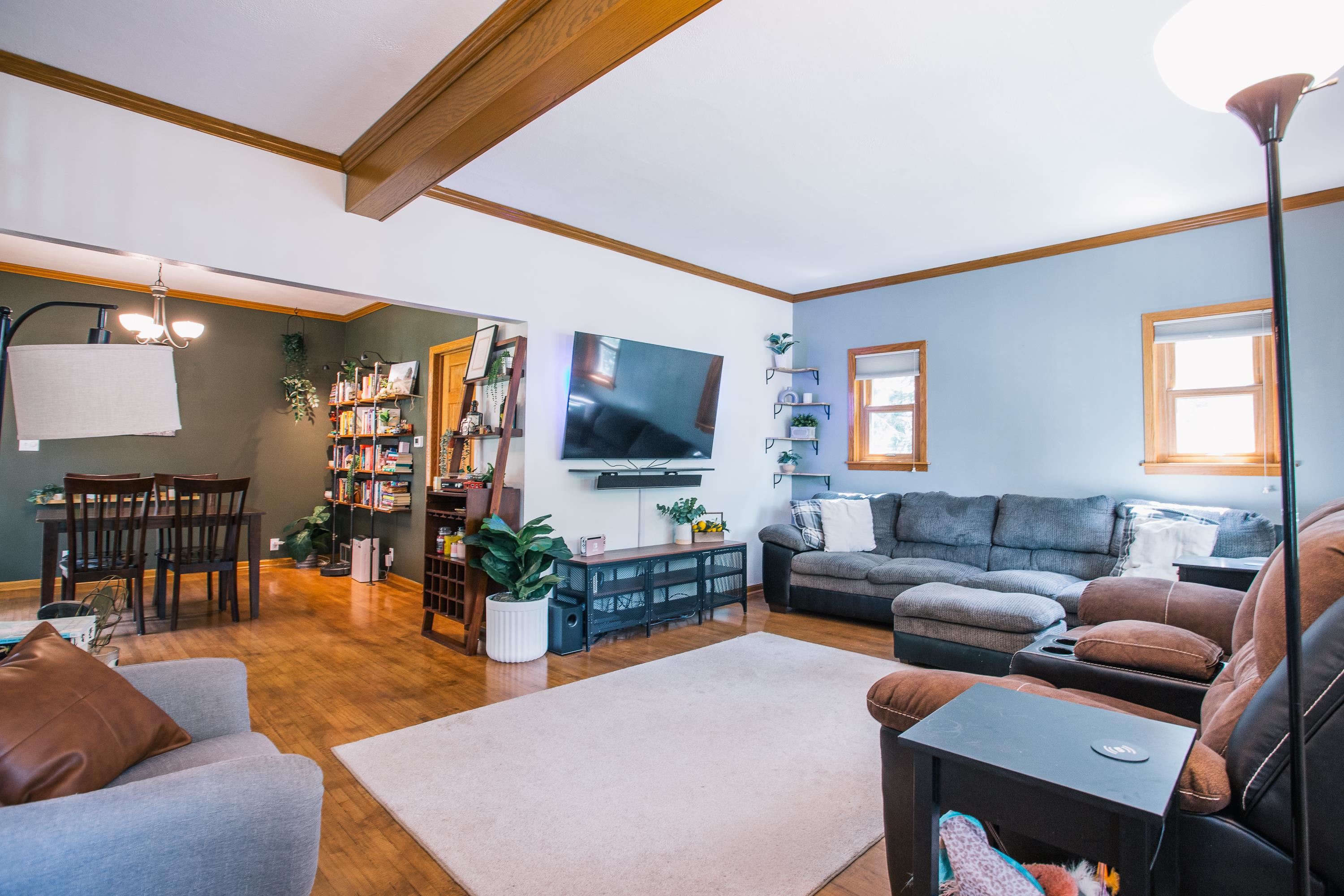 907 S VINE AVENUE, Marshfield, Wisconsin 54449, 2 Bedrooms Bedrooms, ,1 BathroomBathrooms,Residential,For Sale,907 S VINE AVENUE,22603569