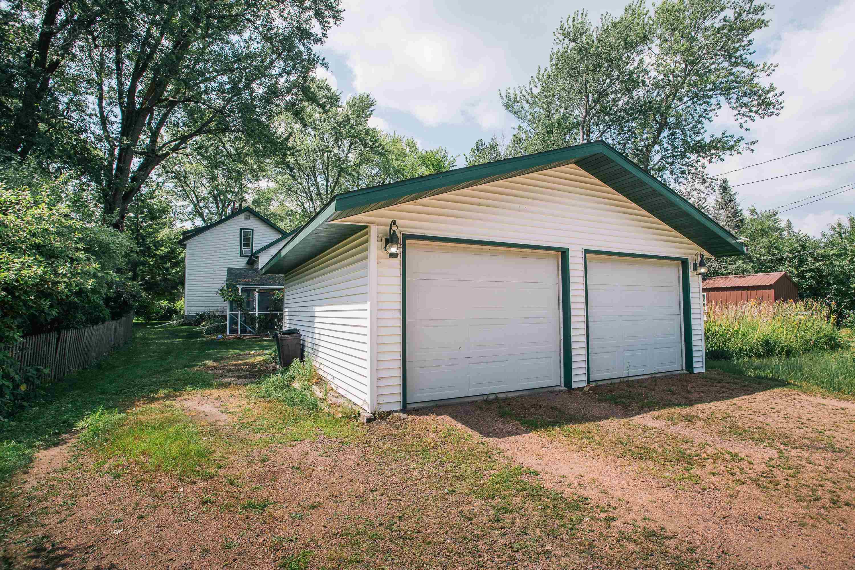 907 S VINE AVENUE, Marshfield, Wisconsin 54449, 2 Bedrooms Bedrooms, ,1 BathroomBathrooms,Residential,For Sale,907 S VINE AVENUE,22603569