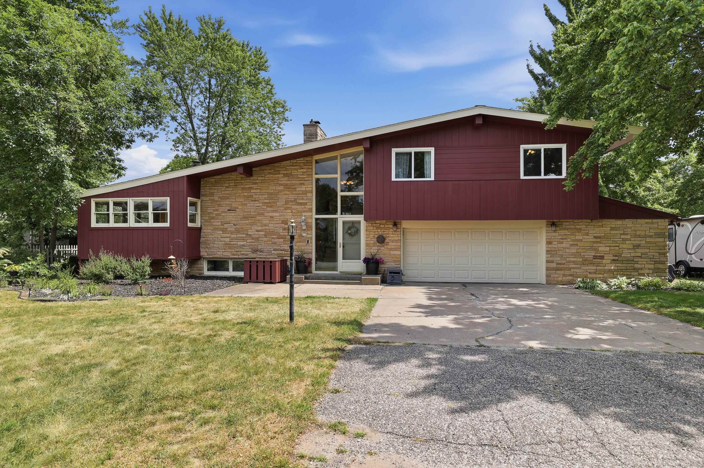 617 SUNSET BOULEVARD, Stevens Point, Wisconsin 54481, 3 Bedrooms Bedrooms, ,2 BathroomsBathrooms,Residential,For Sale,617 SUNSET BOULEVARD,22603580