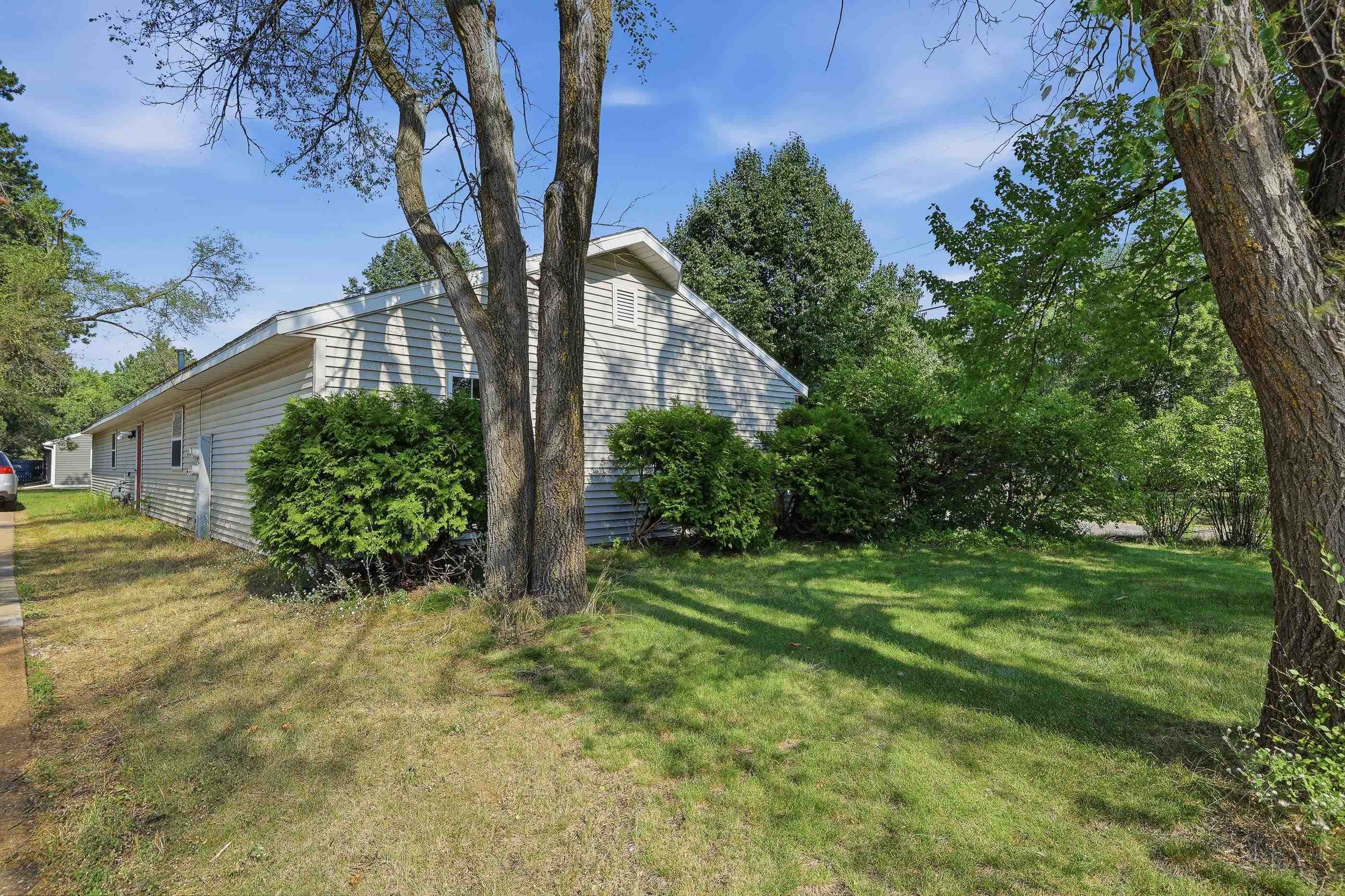 3017-3019 BUSH STREET, Stevens Point, Wisconsin 54481, 2 Bedrooms Bedrooms, ,1 BathroomBathrooms,Multi-family,For Sale,3017-3019 BUSH STREET,22603582