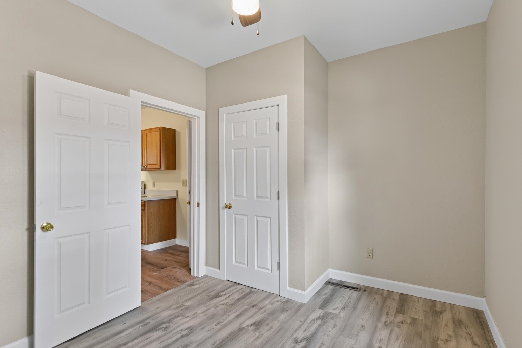 551 8TH AVENUE NORTH, Wisconsin Rapids, Wisconsin 54495, 4 Bedrooms Bedrooms, ,1 BathroomBathrooms,Residential,For Sale,551 8TH AVENUE NORTH,22603588