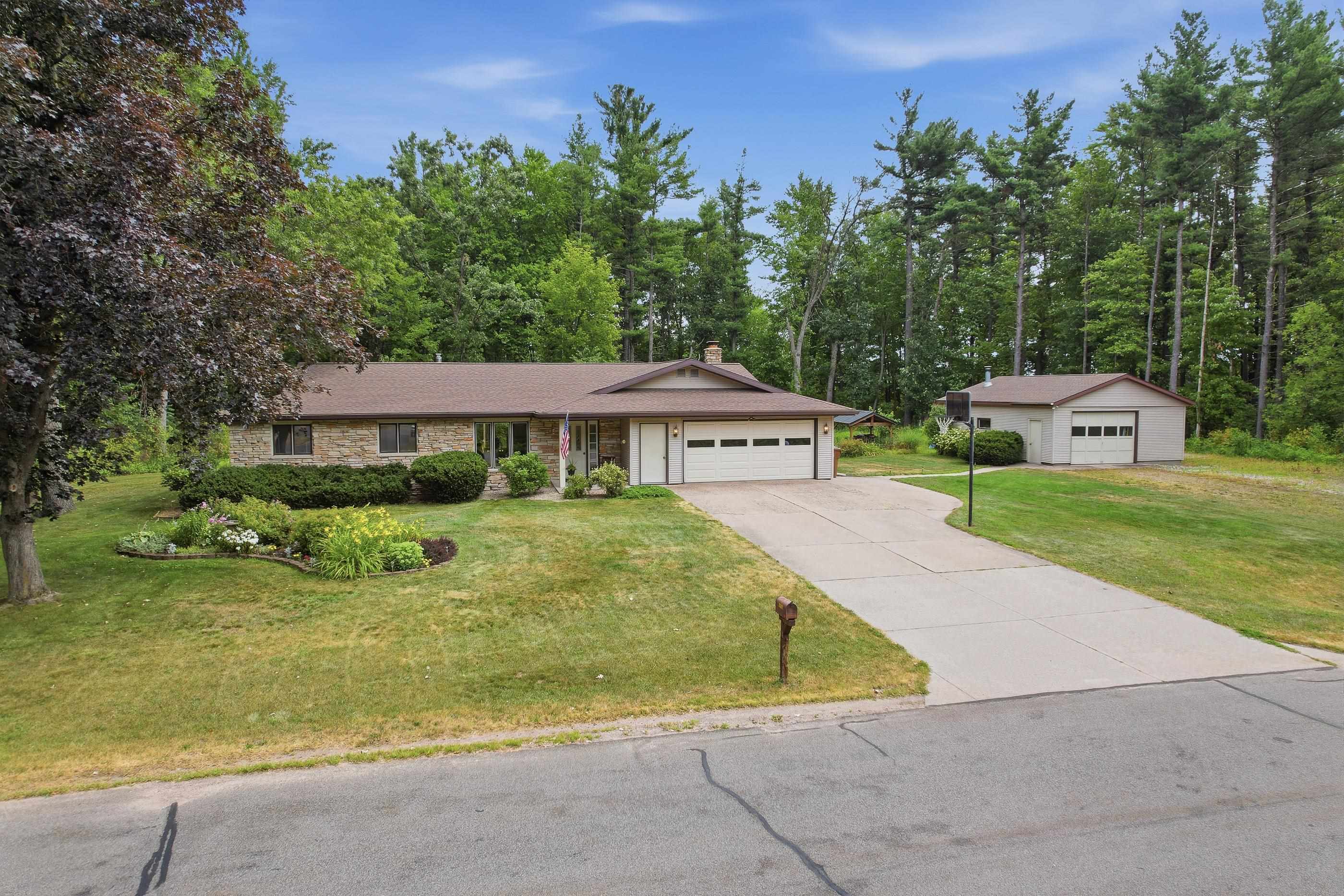 3301 HOWARD AVENUE, Stevens Point, Wisconsin 54481, 3 Bedrooms Bedrooms, ,2 BathroomsBathrooms,Residential,For Sale,3301 HOWARD AVENUE,22603589