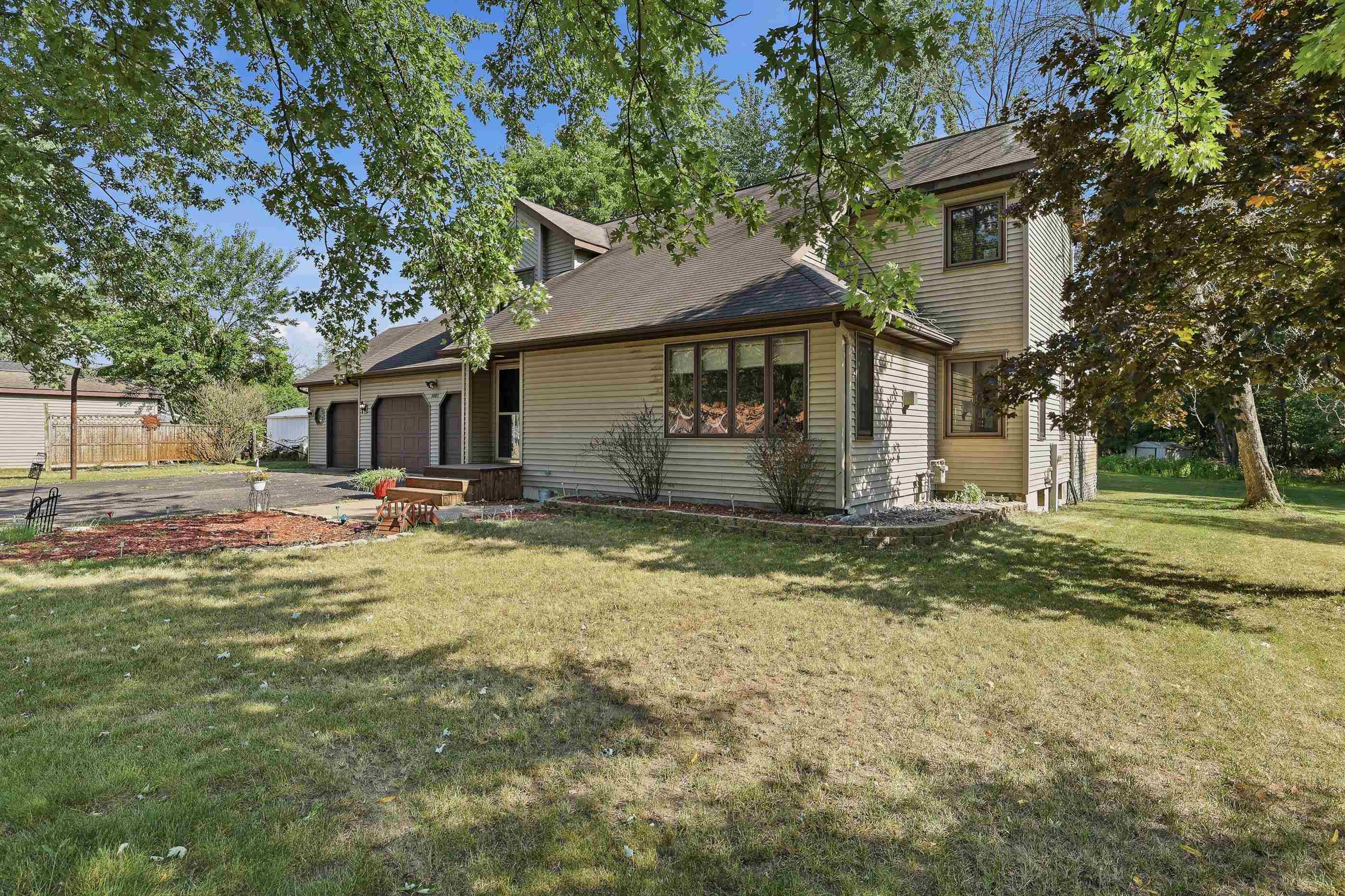 1007 W 3RD STREET, Nekoosa, Wisconsin 54457, 3 Bedrooms Bedrooms, ,2 BathroomsBathrooms,Residential,For Sale,1007 W 3RD STREET,22603592