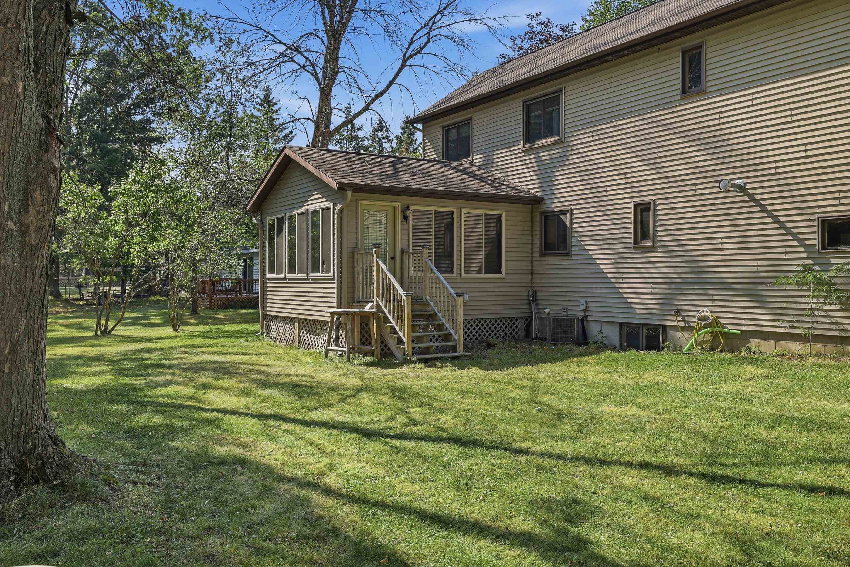 1007 W 3RD STREET, Nekoosa, Wisconsin 54457, 3 Bedrooms Bedrooms, ,2 BathroomsBathrooms,Residential,For Sale,1007 W 3RD STREET,22603592