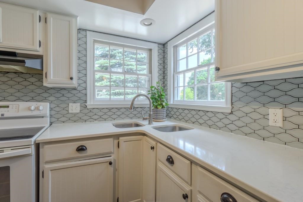 1219 S 7TH AVENUE, Wausau, Wisconsin 54401, 3 Bedrooms Bedrooms, ,1 BathroomBathrooms,Residential,For Sale,1219 S 7TH AVENUE,22603597