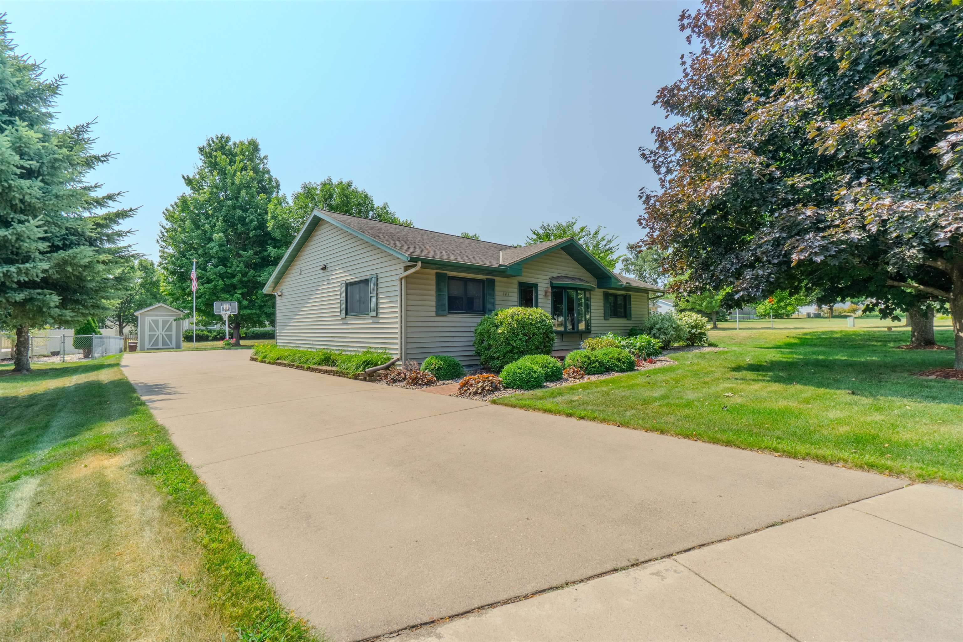 1313 NORTON STREET, Wausau, Wisconsin 54401, 3 Bedrooms Bedrooms, ,3 BathroomsBathrooms,Residential,For Sale,1313 NORTON STREET,22603604