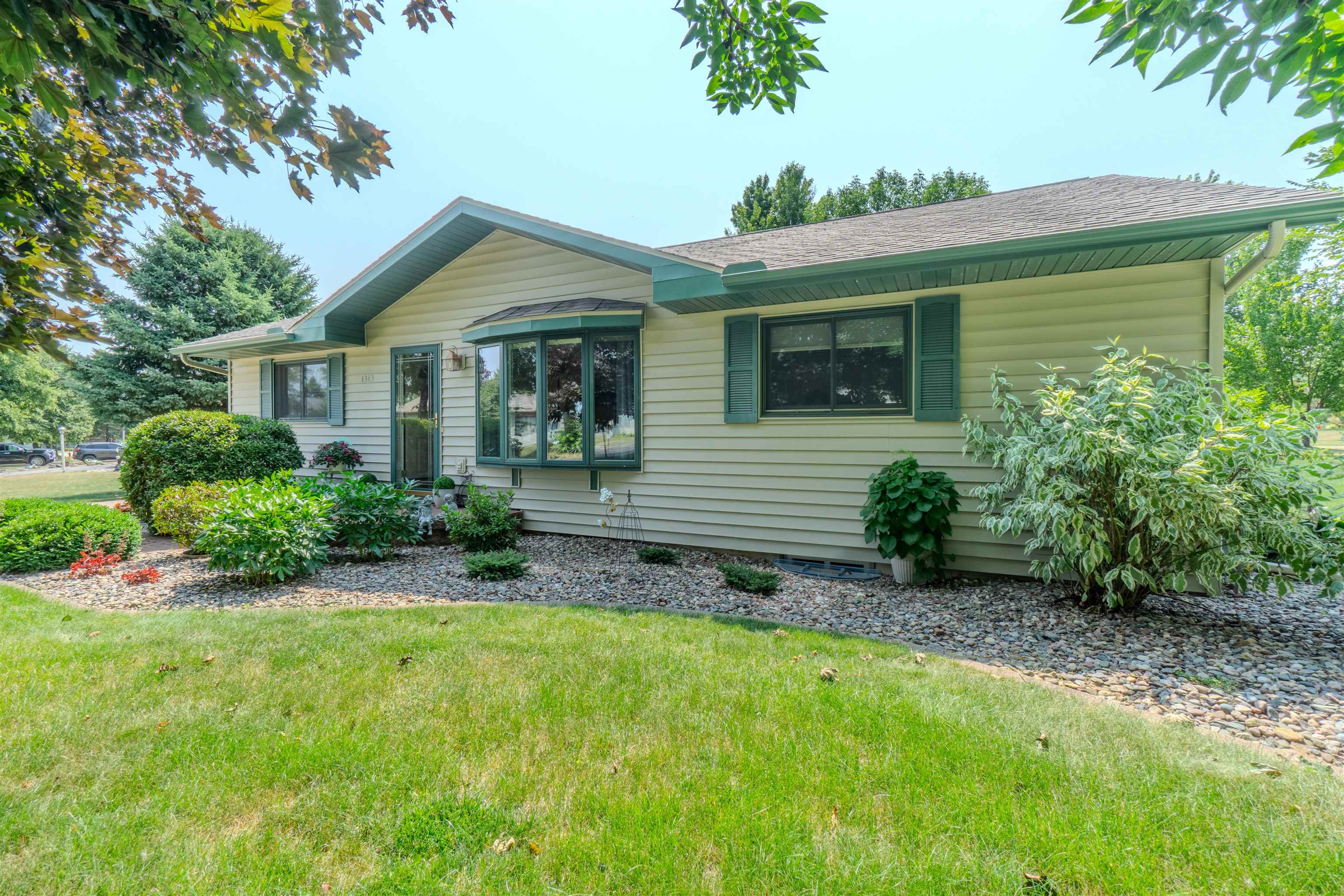 1313 NORTON STREET, Wausau, Wisconsin 54401, 3 Bedrooms Bedrooms, ,3 BathroomsBathrooms,Residential,For Sale,1313 NORTON STREET,22603604