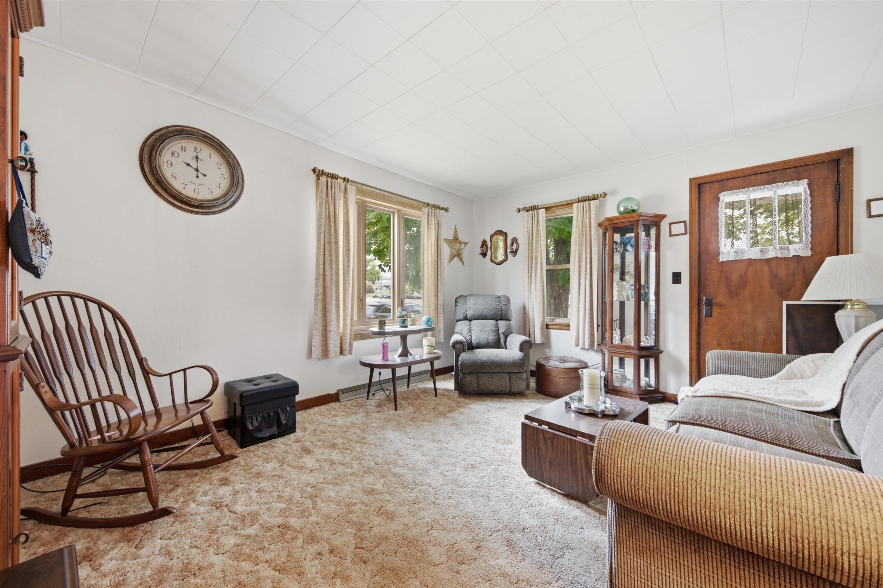 314 W DOEGE STREET, Marshfield, Wisconsin 54449, 4 Bedrooms Bedrooms, ,1 BathroomBathrooms,Residential,For Sale,314 W DOEGE STREET,22603607