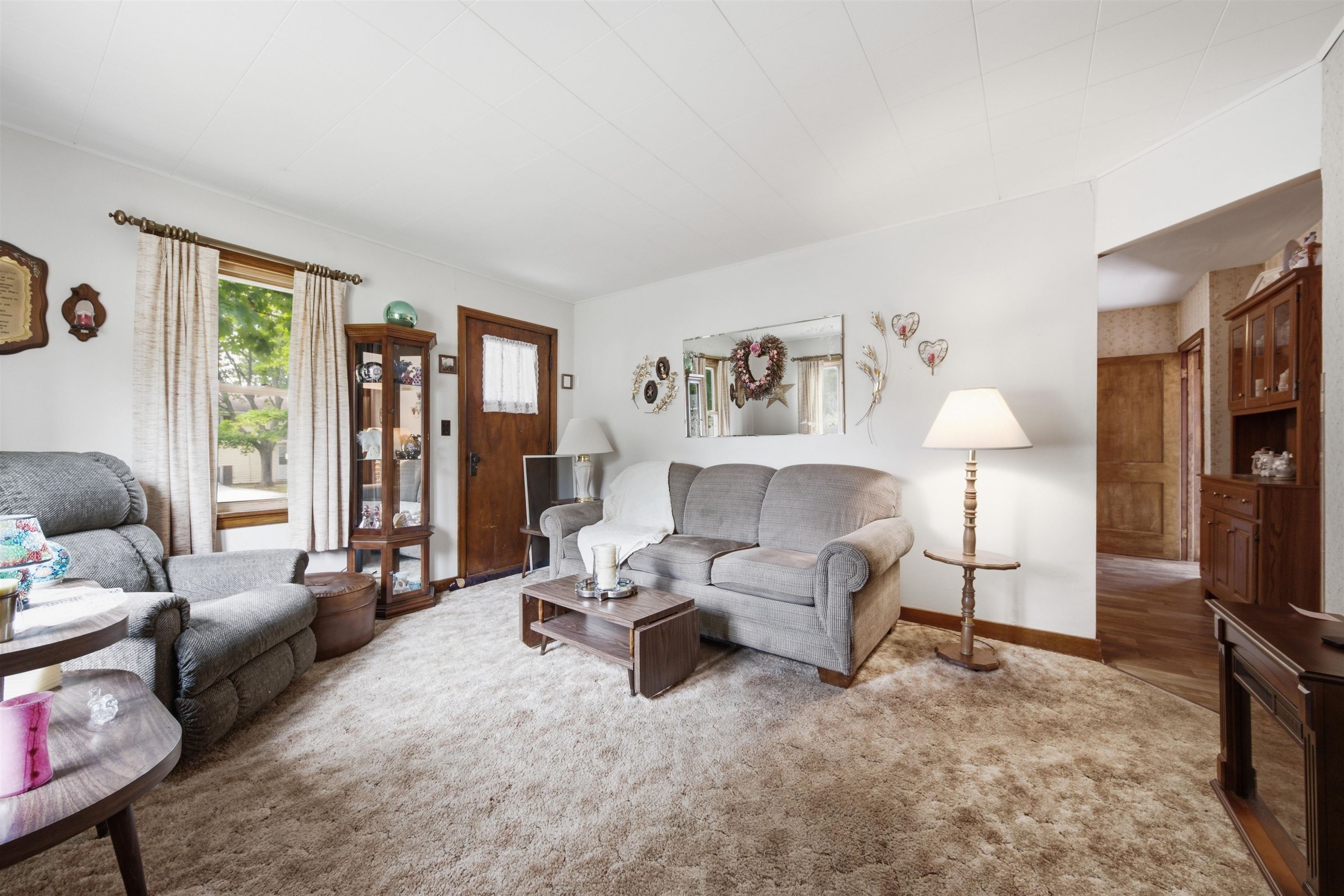 314 W DOEGE STREET, Marshfield, Wisconsin 54449, 4 Bedrooms Bedrooms, ,1 BathroomBathrooms,Residential,For Sale,314 W DOEGE STREET,22603607