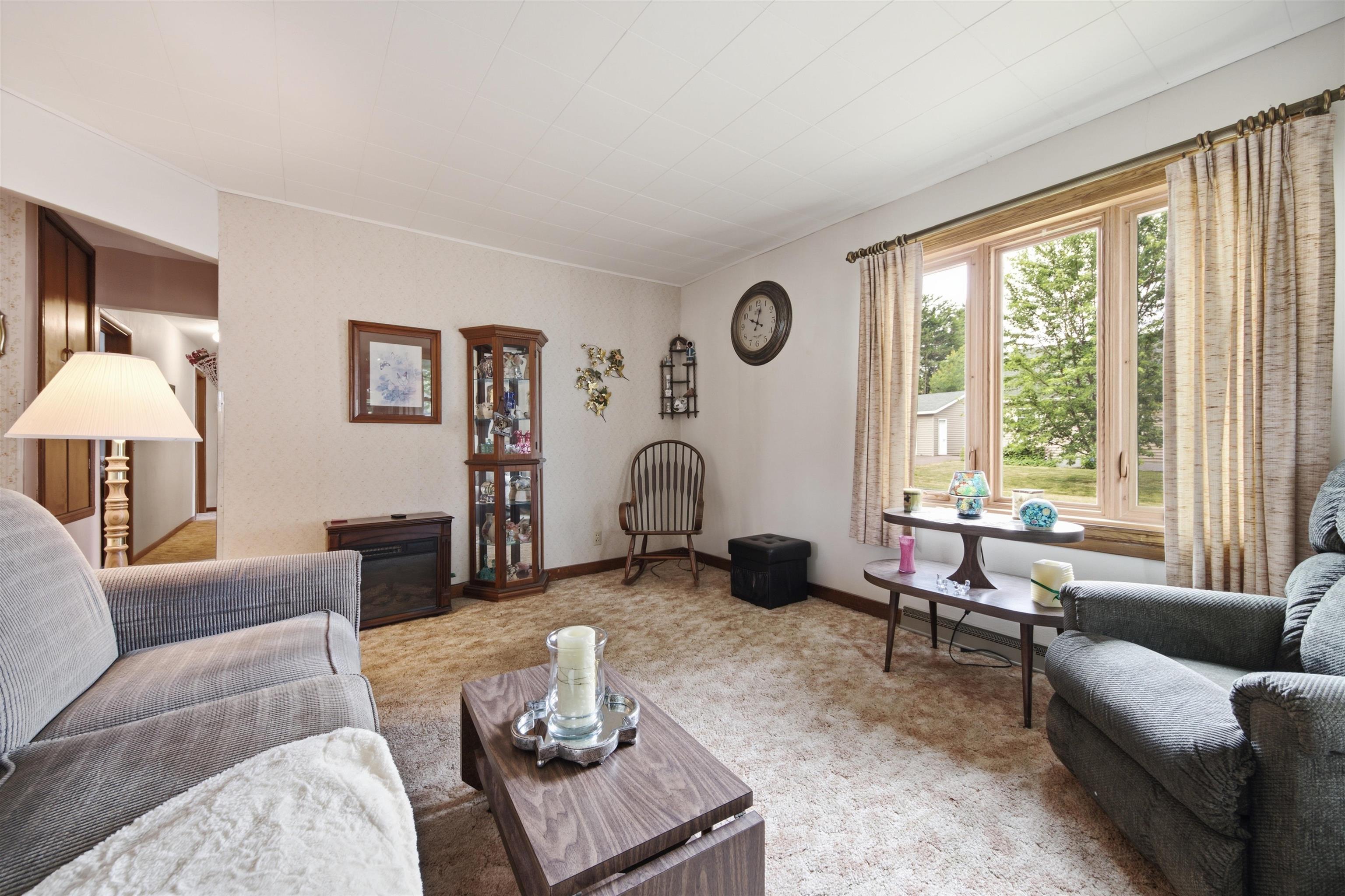 314 W DOEGE STREET, Marshfield, Wisconsin 54449, 4 Bedrooms Bedrooms, ,1 BathroomBathrooms,Residential,For Sale,314 W DOEGE STREET,22603607