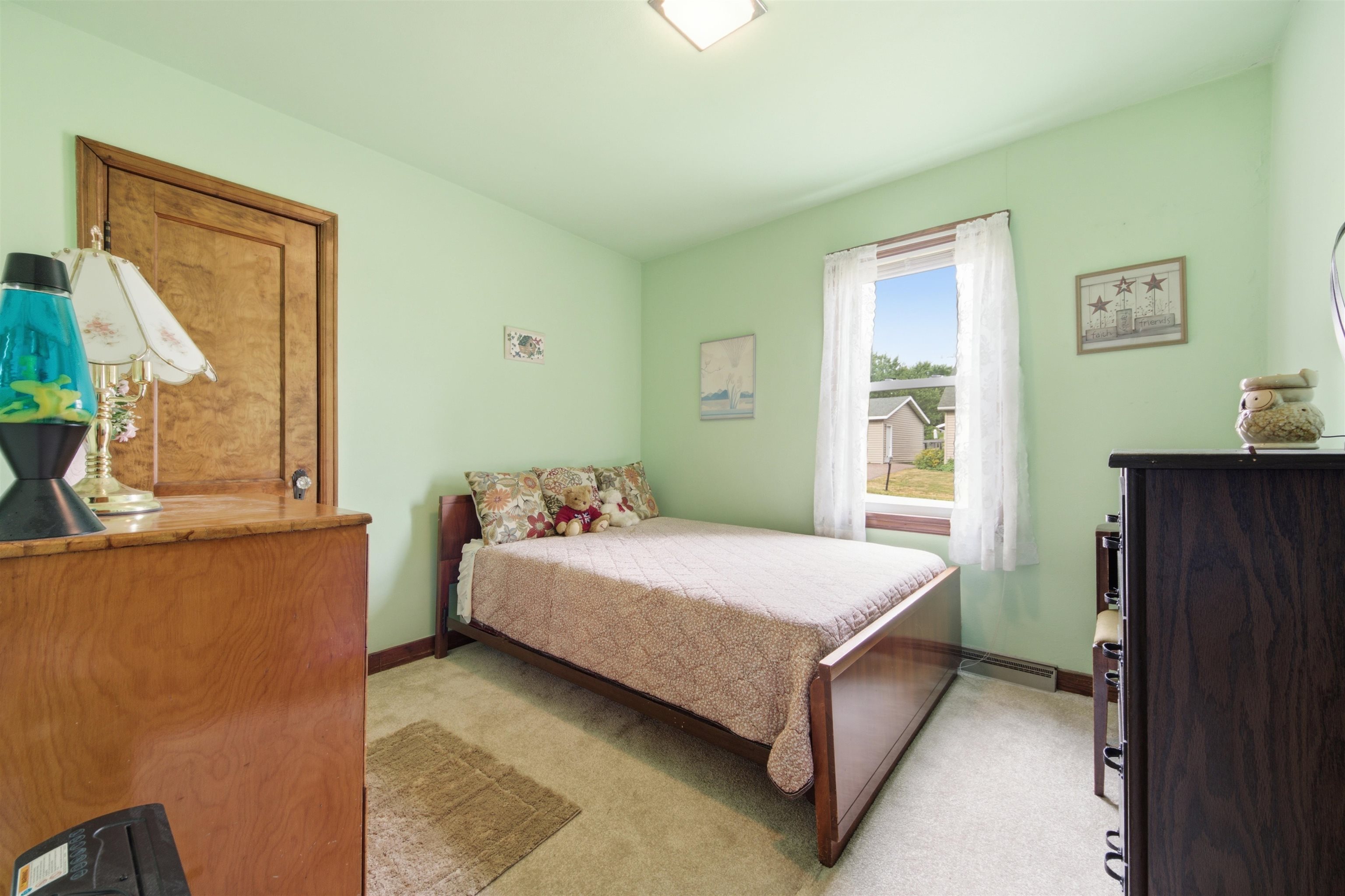 314 W DOEGE STREET, Marshfield, Wisconsin 54449, 4 Bedrooms Bedrooms, ,1 BathroomBathrooms,Residential,For Sale,314 W DOEGE STREET,22603607
