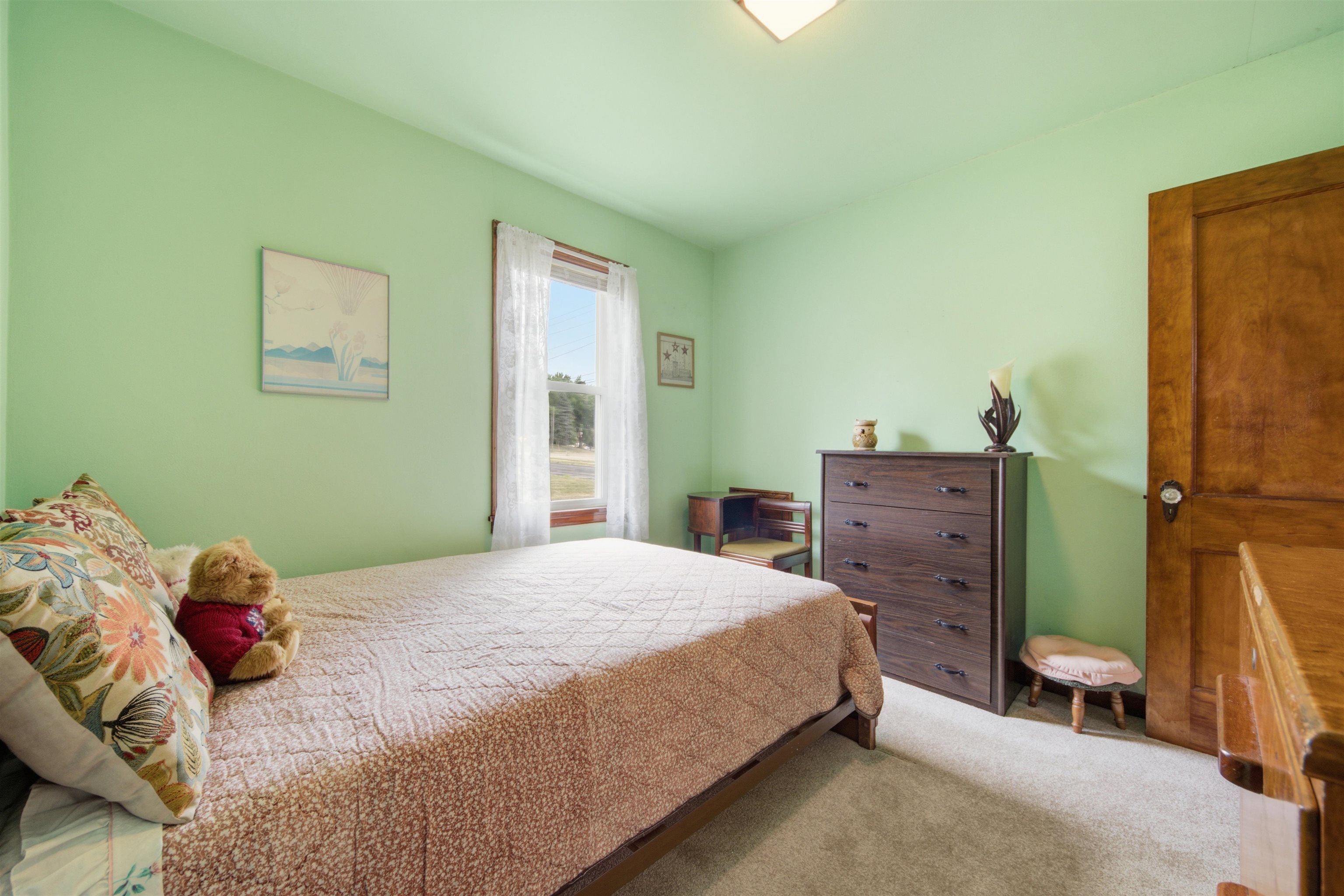 314 W DOEGE STREET, Marshfield, Wisconsin 54449, 4 Bedrooms Bedrooms, ,1 BathroomBathrooms,Residential,For Sale,314 W DOEGE STREET,22603607