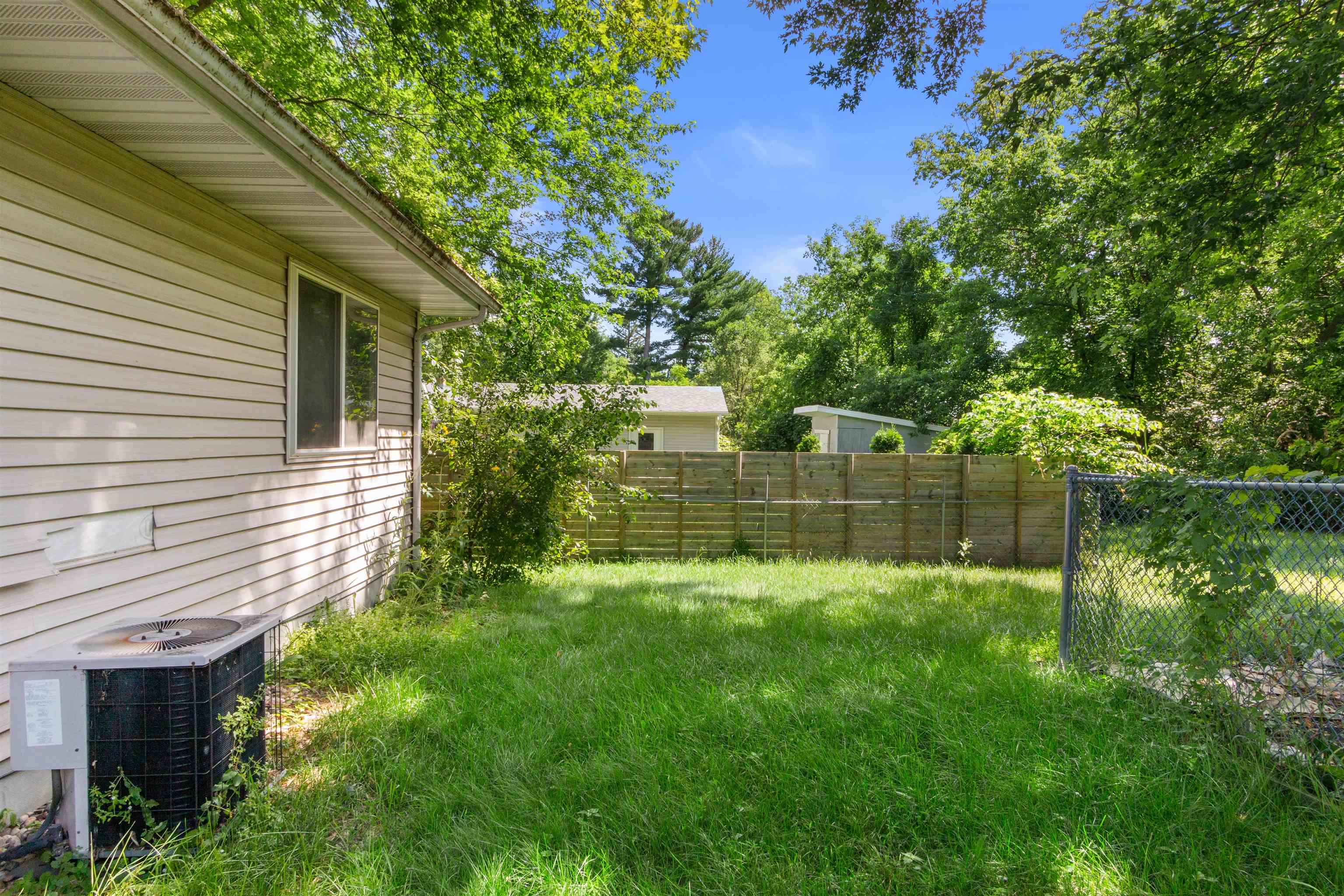 1001 WILLIAMS STREET, Stevens Point, Wisconsin 54481, 4 Bedrooms Bedrooms, ,2 BathroomsBathrooms,Residential,For Sale,1001 WILLIAMS STREET,22603609