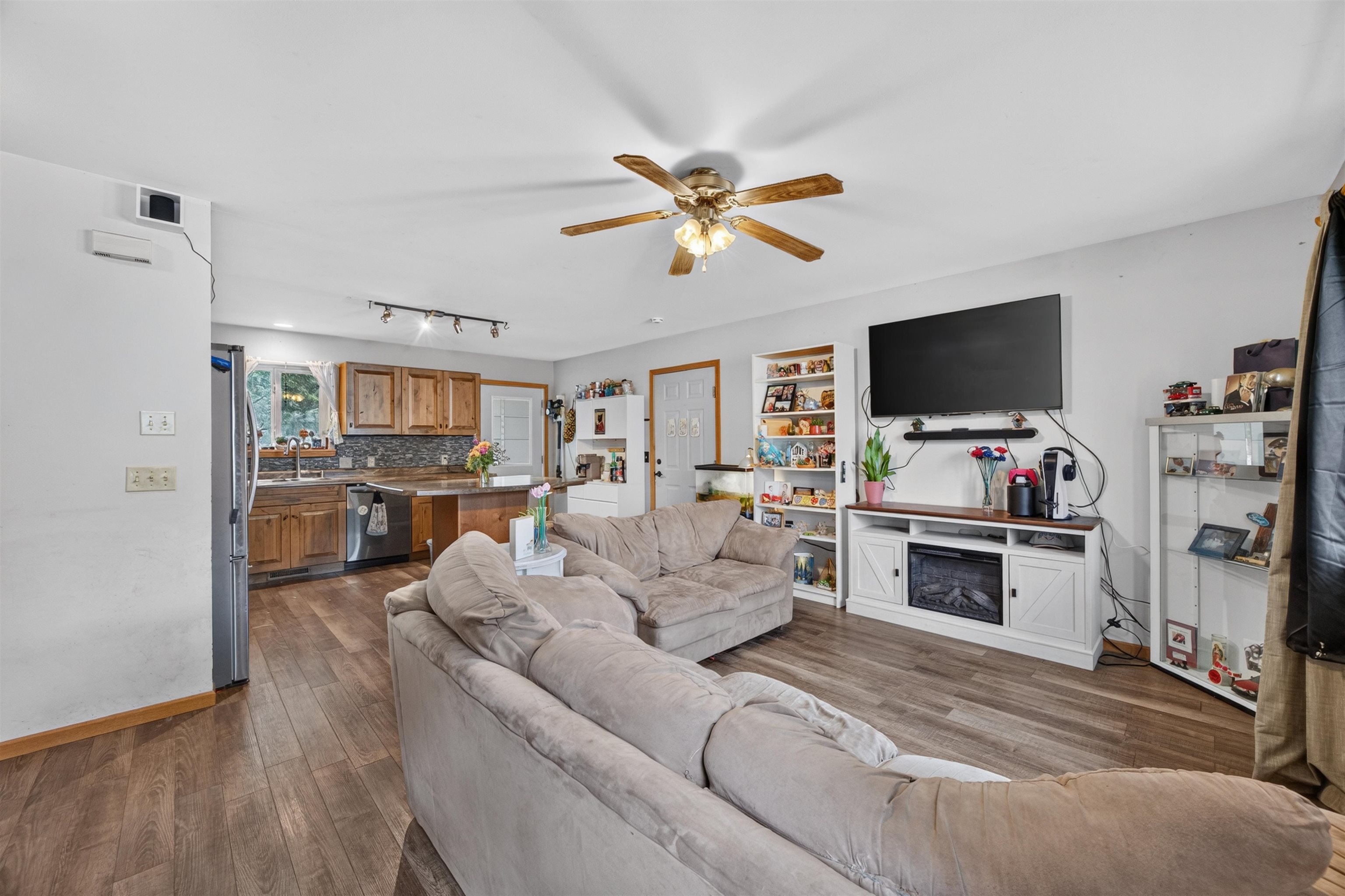 1001 WILLIAMS STREET, Stevens Point, Wisconsin 54481, 4 Bedrooms Bedrooms, ,2 BathroomsBathrooms,Residential,For Sale,1001 WILLIAMS STREET,22603609