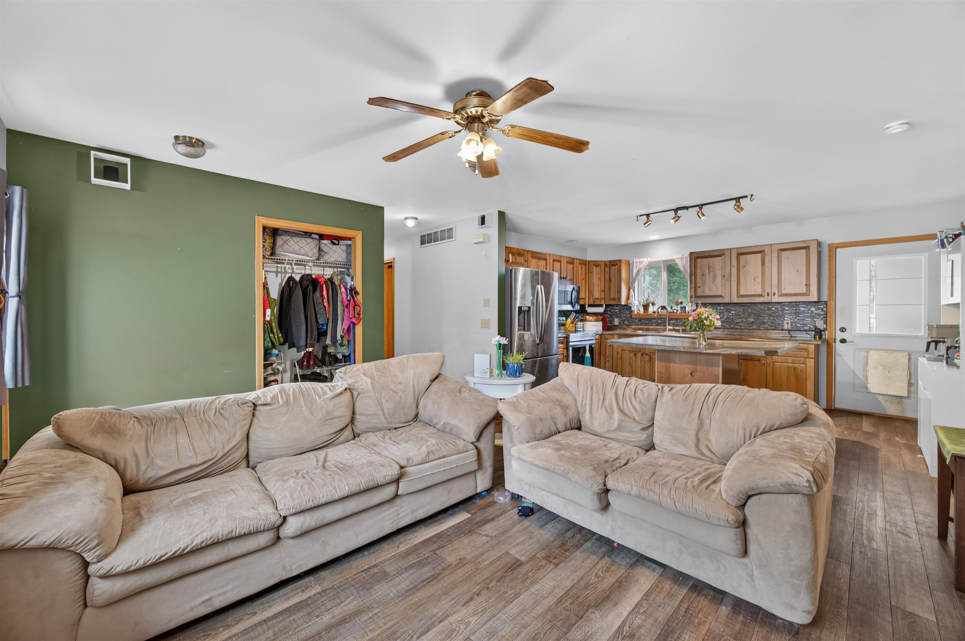 1001 WILLIAMS STREET, Stevens Point, Wisconsin 54481, 4 Bedrooms Bedrooms, ,2 BathroomsBathrooms,Residential,For Sale,1001 WILLIAMS STREET,22603609