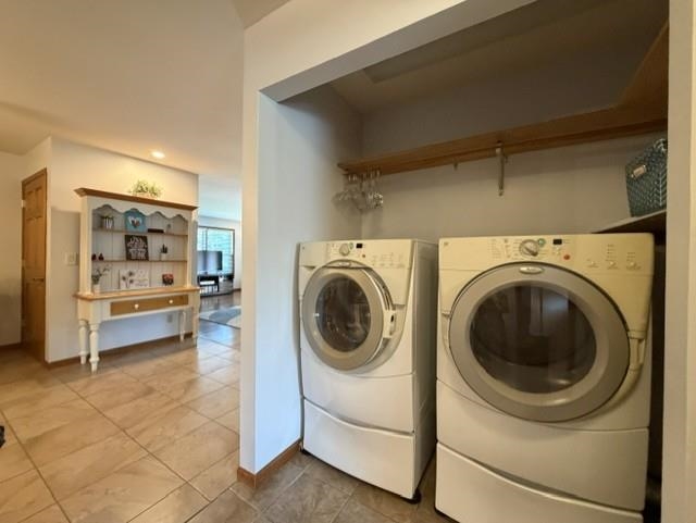 1511-1513 JONATHANS COURT, Plover, Wisconsin 54467, 3 Bedrooms Bedrooms, 6 Rooms Rooms,3.5 BathroomsBathrooms,Multi-family,For Sale,1511-1513 JONATHANS COURT,22603615