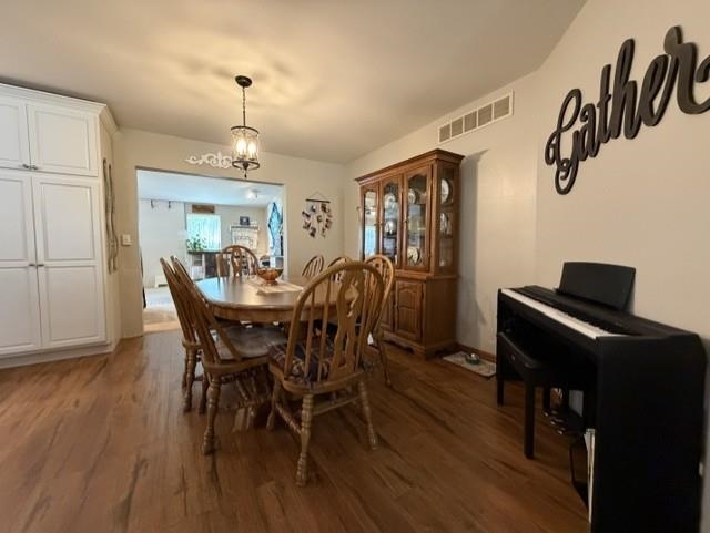 1511-1513 JONATHANS COURT, Plover, Wisconsin 54467, 3 Bedrooms Bedrooms, 6 Rooms Rooms,3.5 BathroomsBathrooms,Multi-family,For Sale,1511-1513 JONATHANS COURT,22603615