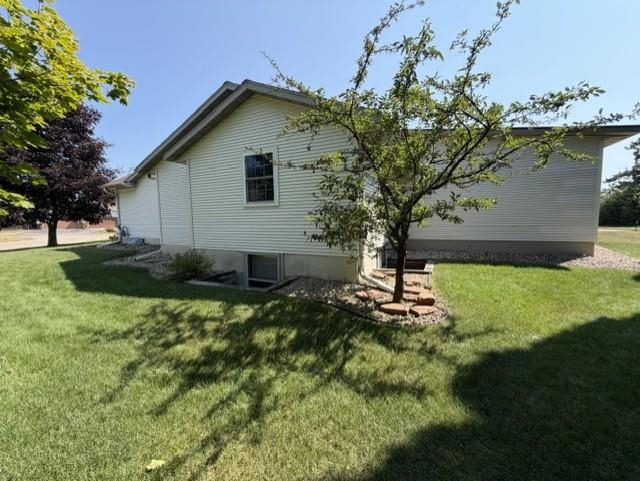 1511-1513 JONATHANS COURT, Plover, Wisconsin 54467, 3 Bedrooms Bedrooms, 6 Rooms Rooms,3.5 BathroomsBathrooms,Multi-family,For Sale,1511-1513 JONATHANS COURT,22603615