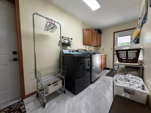 1511-1513 JONATHANS COURT, Plover, Wisconsin 54467, 3 Bedrooms Bedrooms, 6 Rooms Rooms,3.5 BathroomsBathrooms,Multi-family,For Sale,1511-1513 JONATHANS COURT,22603615