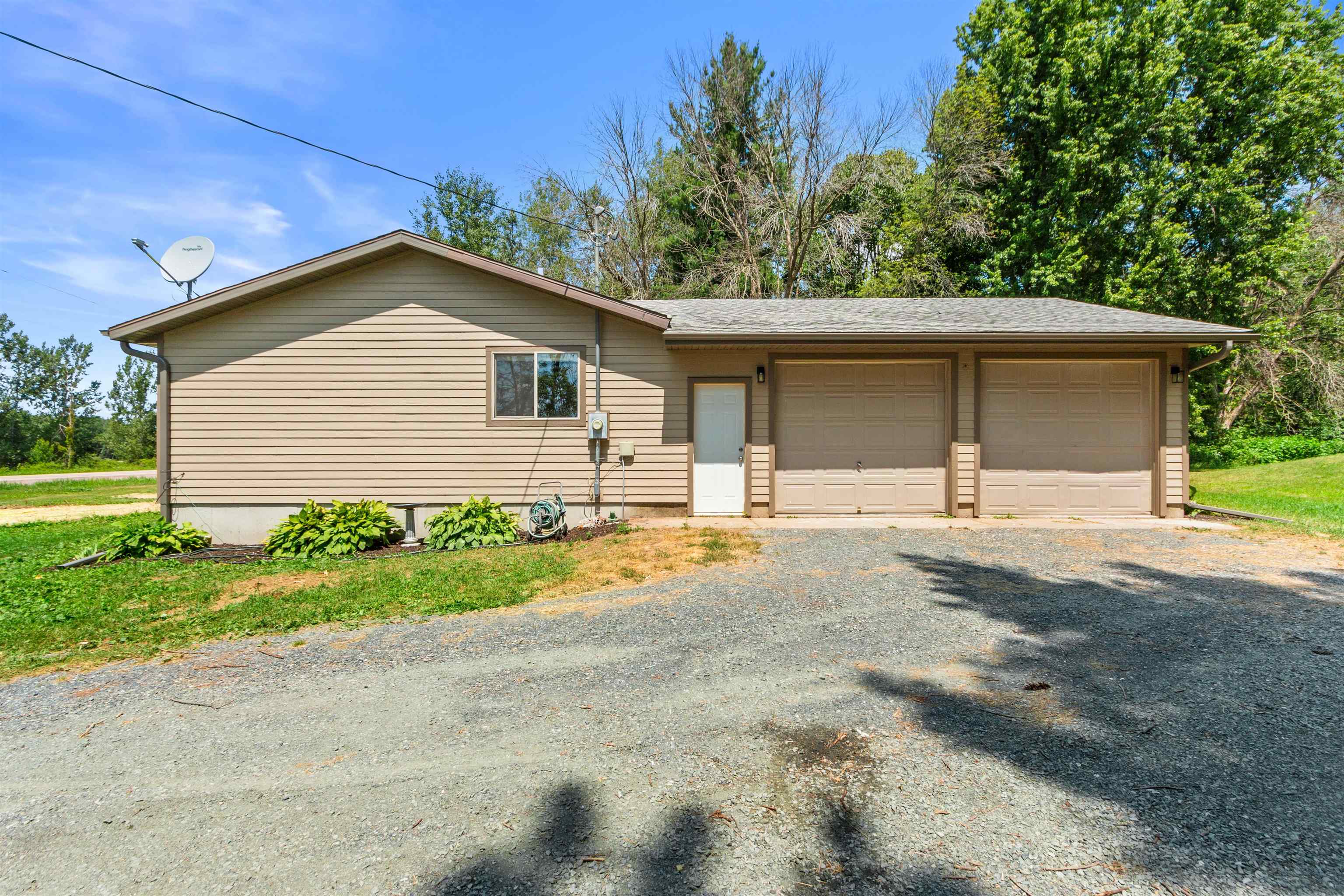 1703 STATE HIGHWAY 13/34, Junction City, Wisconsin 54443, 3 Bedrooms Bedrooms, ,2 BathroomsBathrooms,Residential,For Sale,1703 STATE HIGHWAY 13/34,22603619