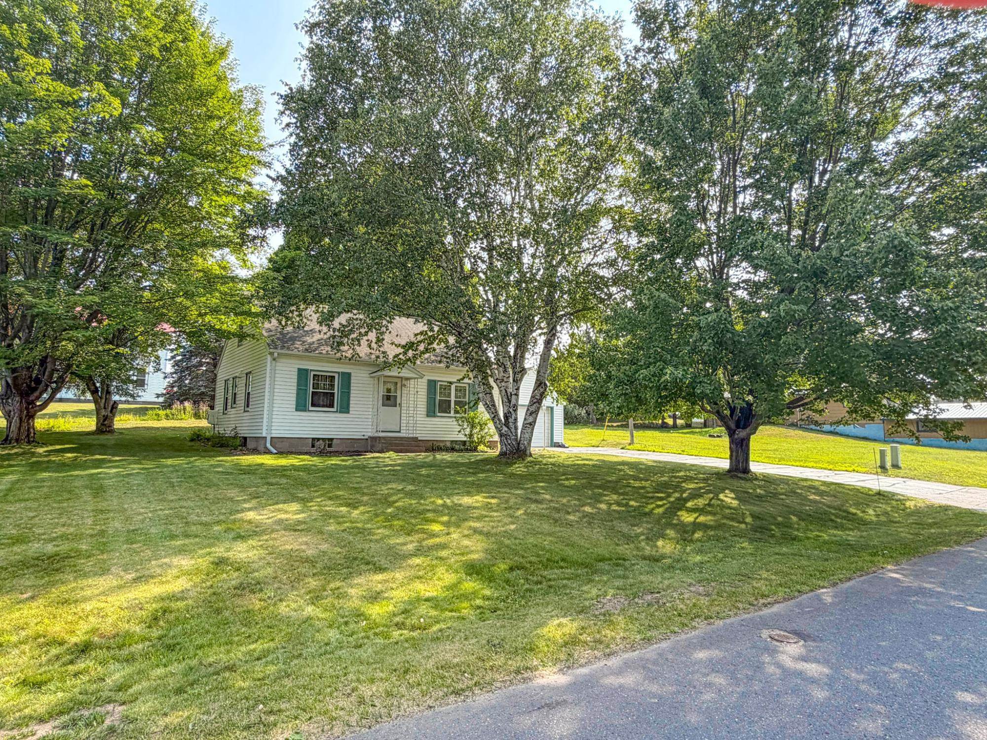 239 S 9TH STREET, Park Falls, Wisconsin 54552, 3 Bedrooms Bedrooms, ,2 BathroomsBathrooms,Residential,For Sale,239 S 9TH STREET,22603627