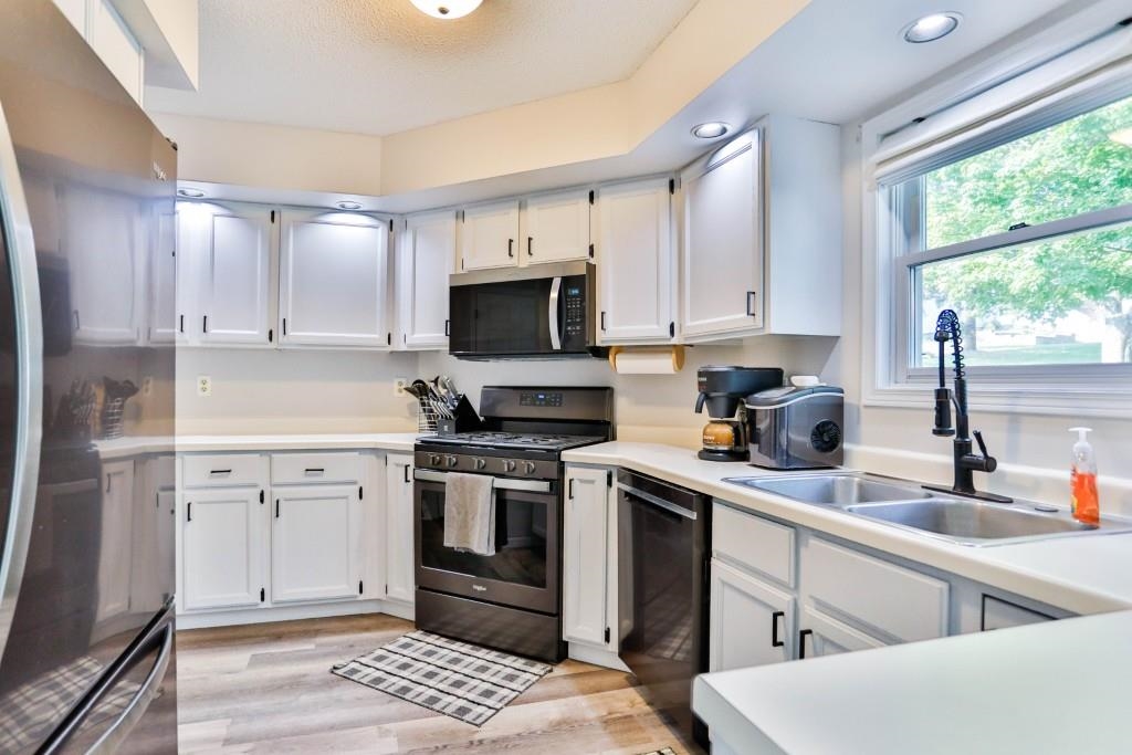 1001 CHESTNUT STREET, Marathon, Wisconsin 54448, 4 Bedrooms Bedrooms, ,3 BathroomsBathrooms,Residential,For Sale,1001 CHESTNUT STREET,22603628