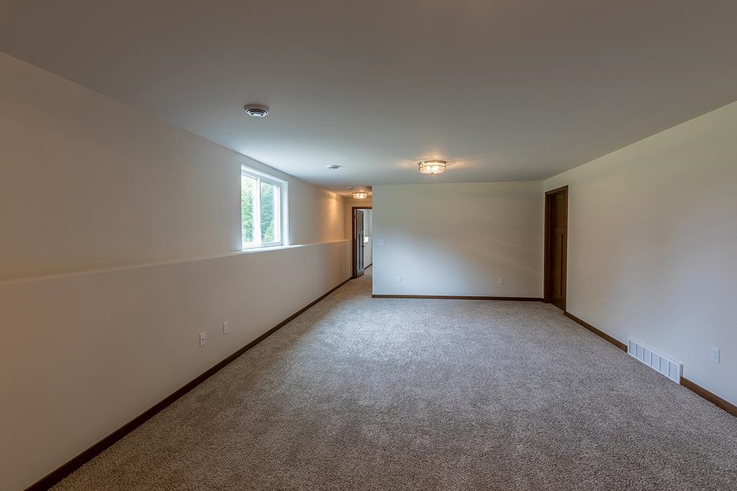 565 STILL WATERS LANE, Plover, Wisconsin 54467, 3 Bedrooms Bedrooms, ,2 BathroomsBathrooms,Residential,For Sale,565 STILL WATERS LANE,22603629