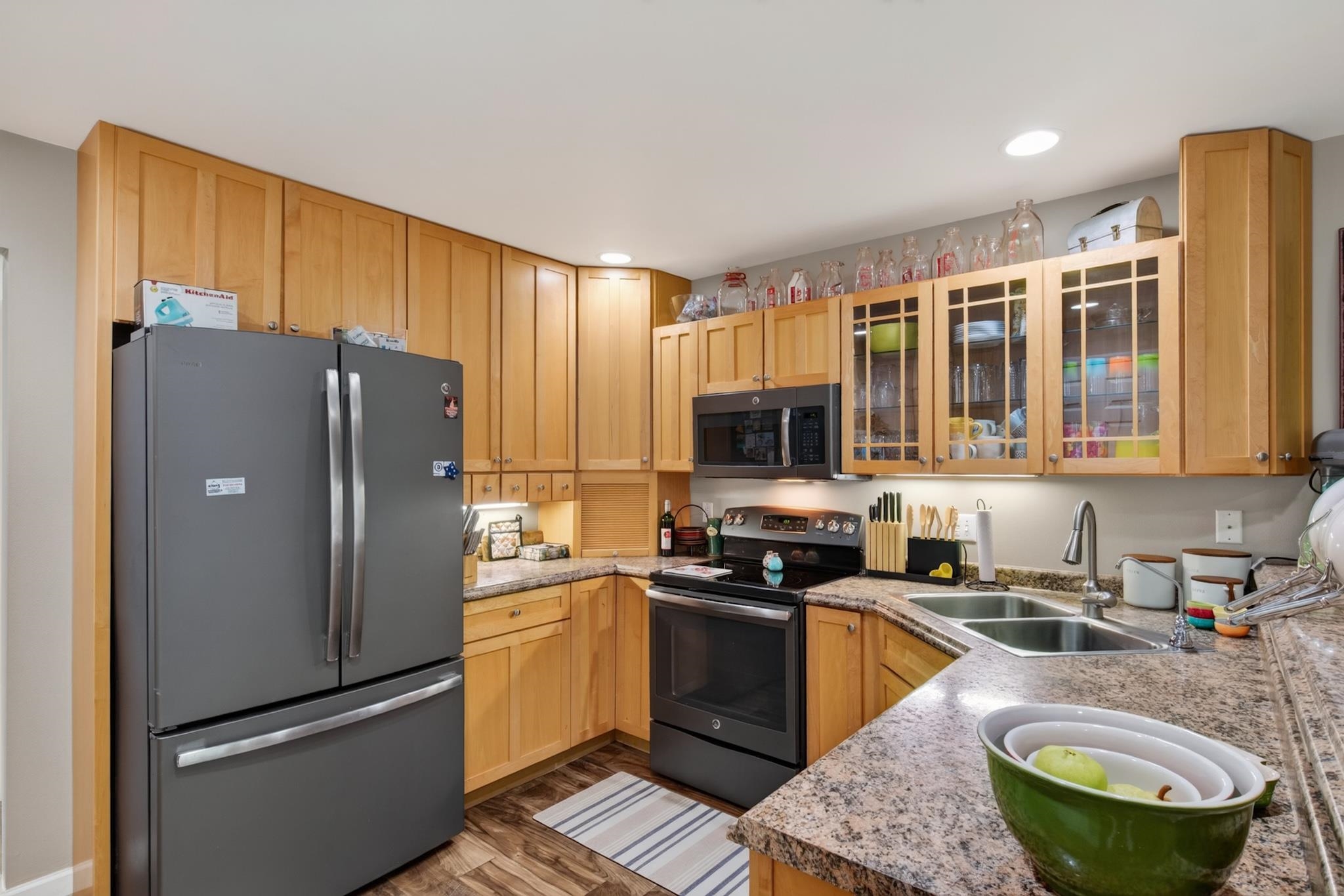 1121 HEARTHSTONE PLACE, Plover, Wisconsin 54467, 2 Bedrooms Bedrooms, ,2 BathroomsBathrooms,Residential,For Sale,1121 HEARTHSTONE PLACE,22603632
