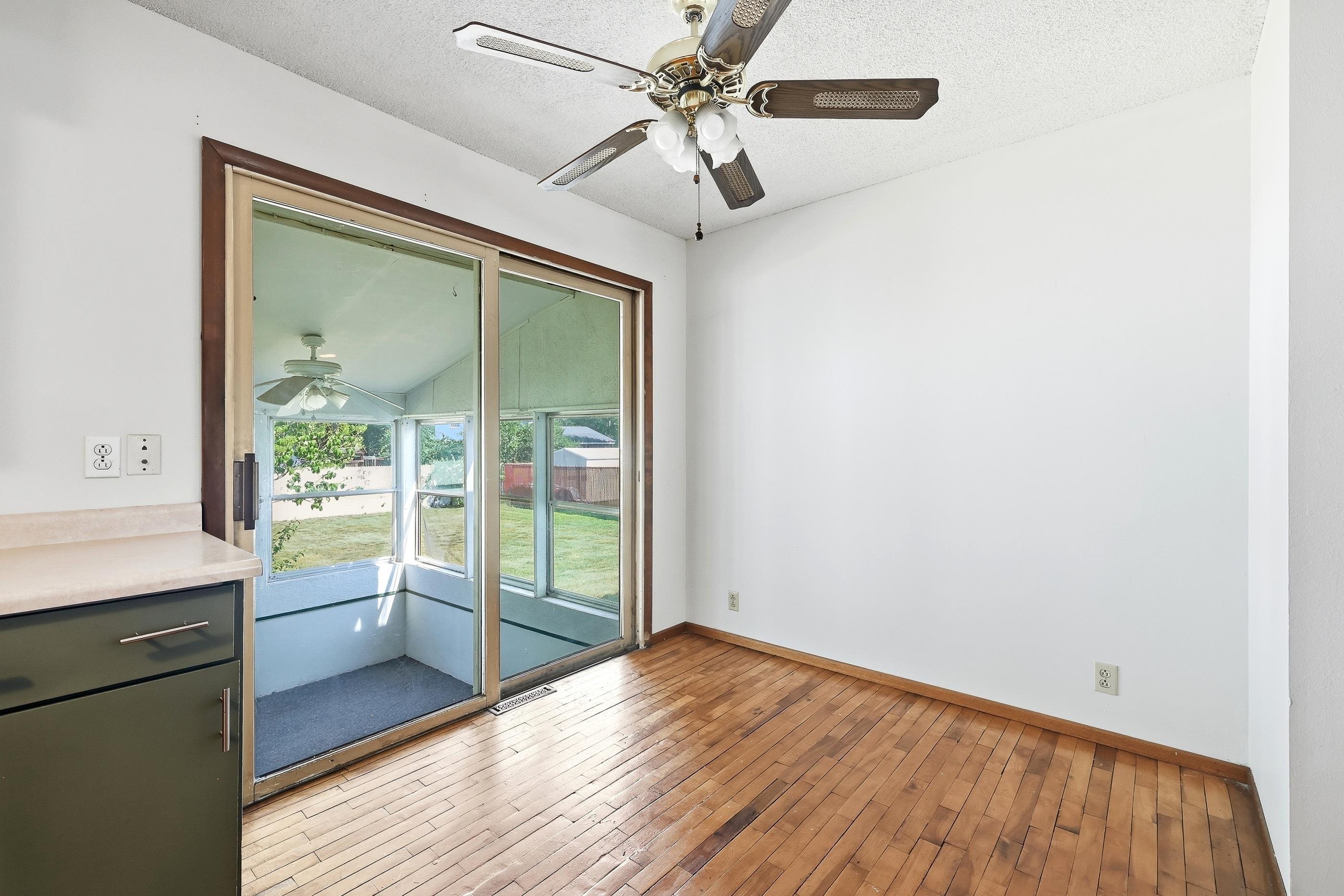 3279 LINDBERGH AVENUE, Stevens Point, Wisconsin 54481, 3 Bedrooms Bedrooms, ,2 BathroomsBathrooms,Residential,For Sale,3279 LINDBERGH AVENUE,22603637