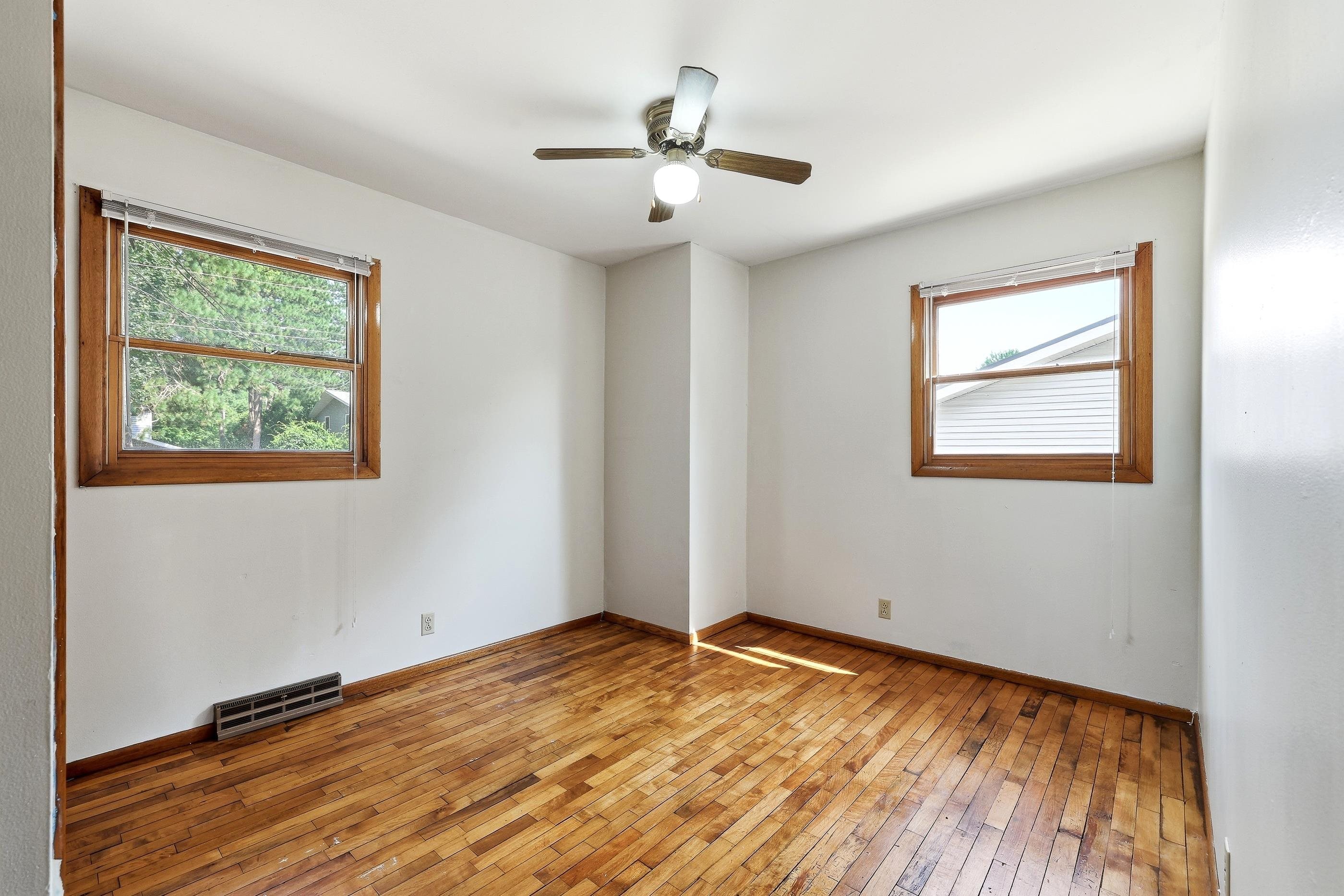 3279 LINDBERGH AVENUE, Stevens Point, Wisconsin 54481, 3 Bedrooms Bedrooms, ,2 BathroomsBathrooms,Residential,For Sale,3279 LINDBERGH AVENUE,22603637