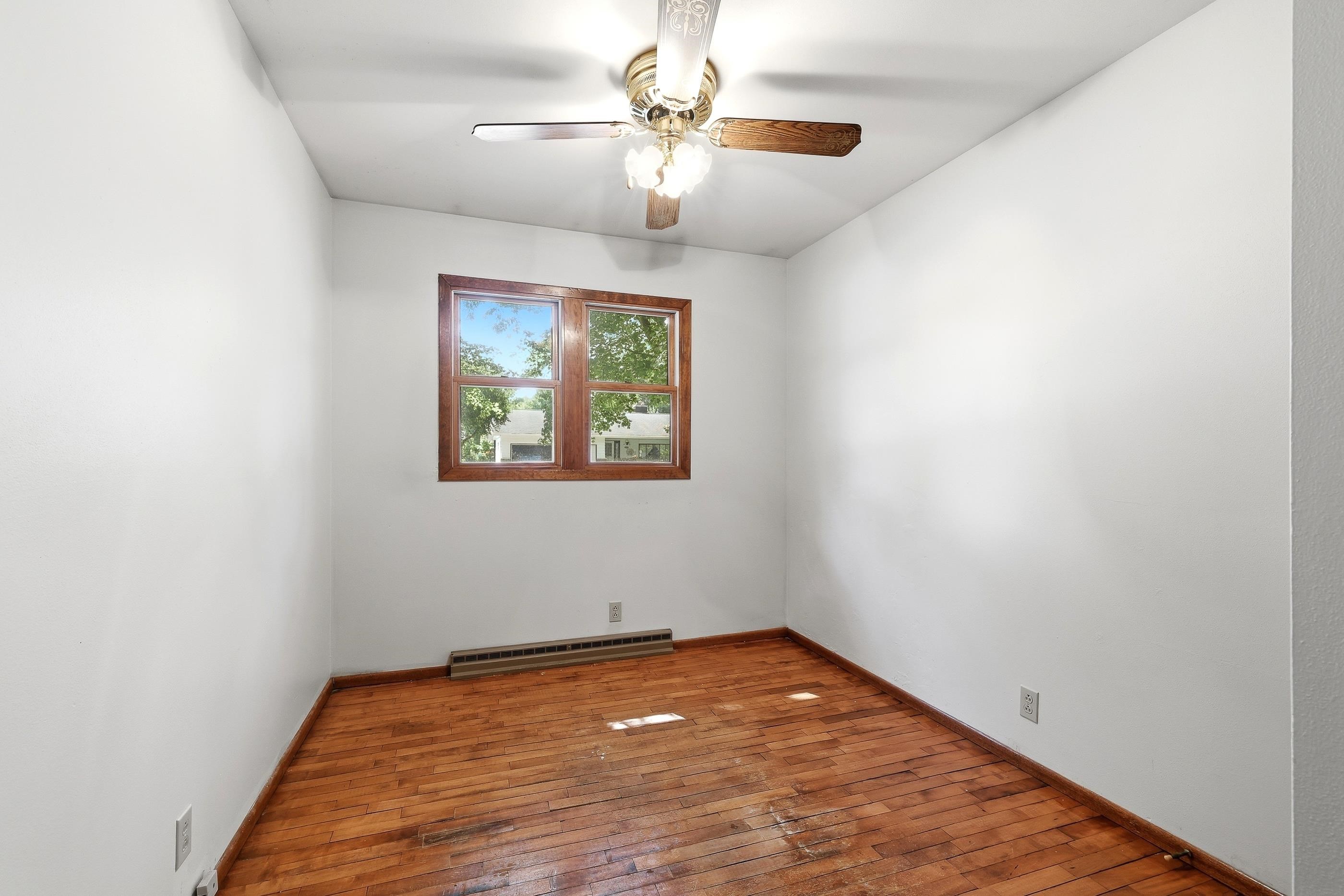 3279 LINDBERGH AVENUE, Stevens Point, Wisconsin 54481, 3 Bedrooms Bedrooms, ,2 BathroomsBathrooms,Residential,For Sale,3279 LINDBERGH AVENUE,22603637
