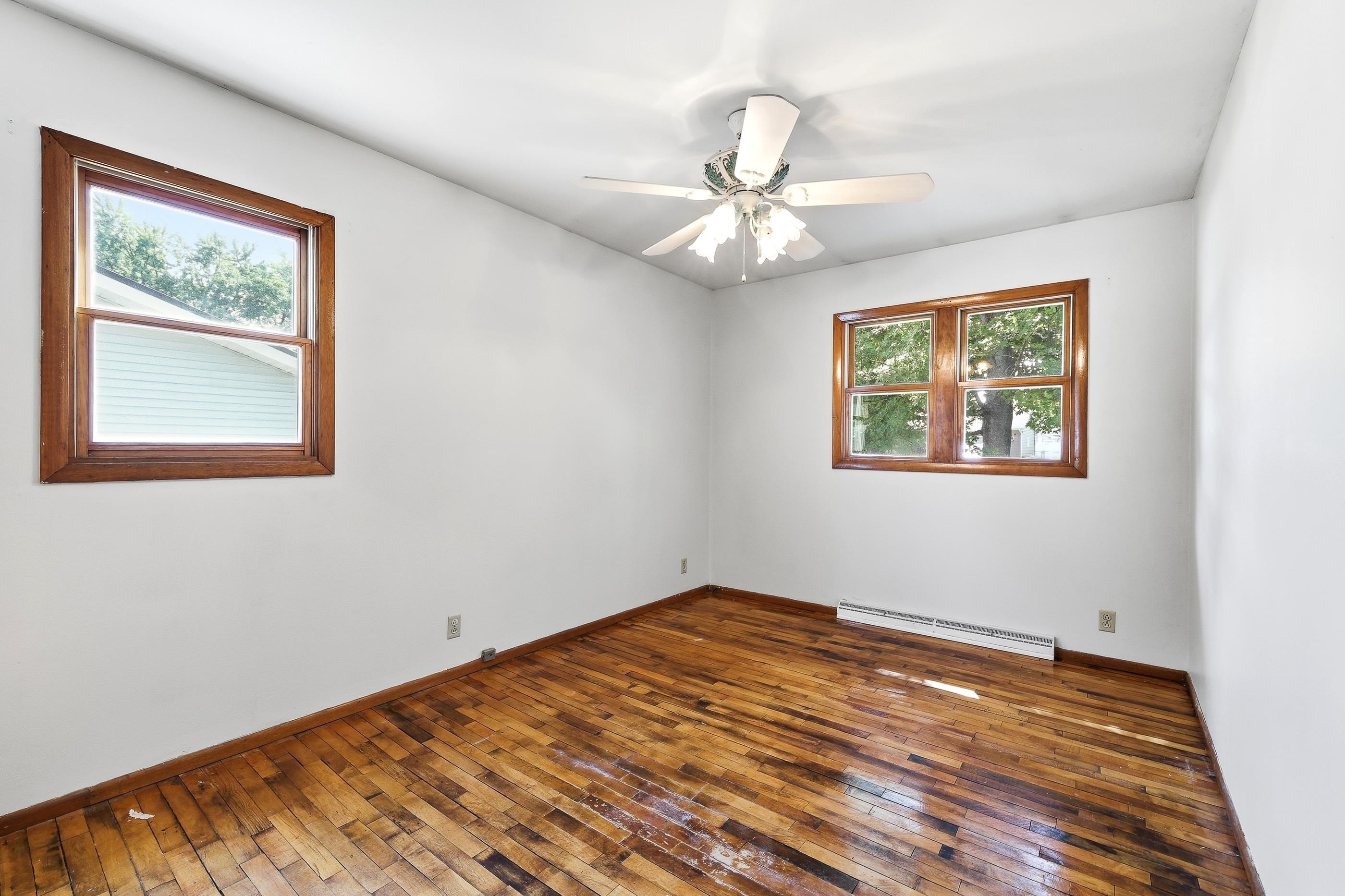 3279 LINDBERGH AVENUE, Stevens Point, Wisconsin 54481, 3 Bedrooms Bedrooms, ,2 BathroomsBathrooms,Residential,For Sale,3279 LINDBERGH AVENUE,22603637