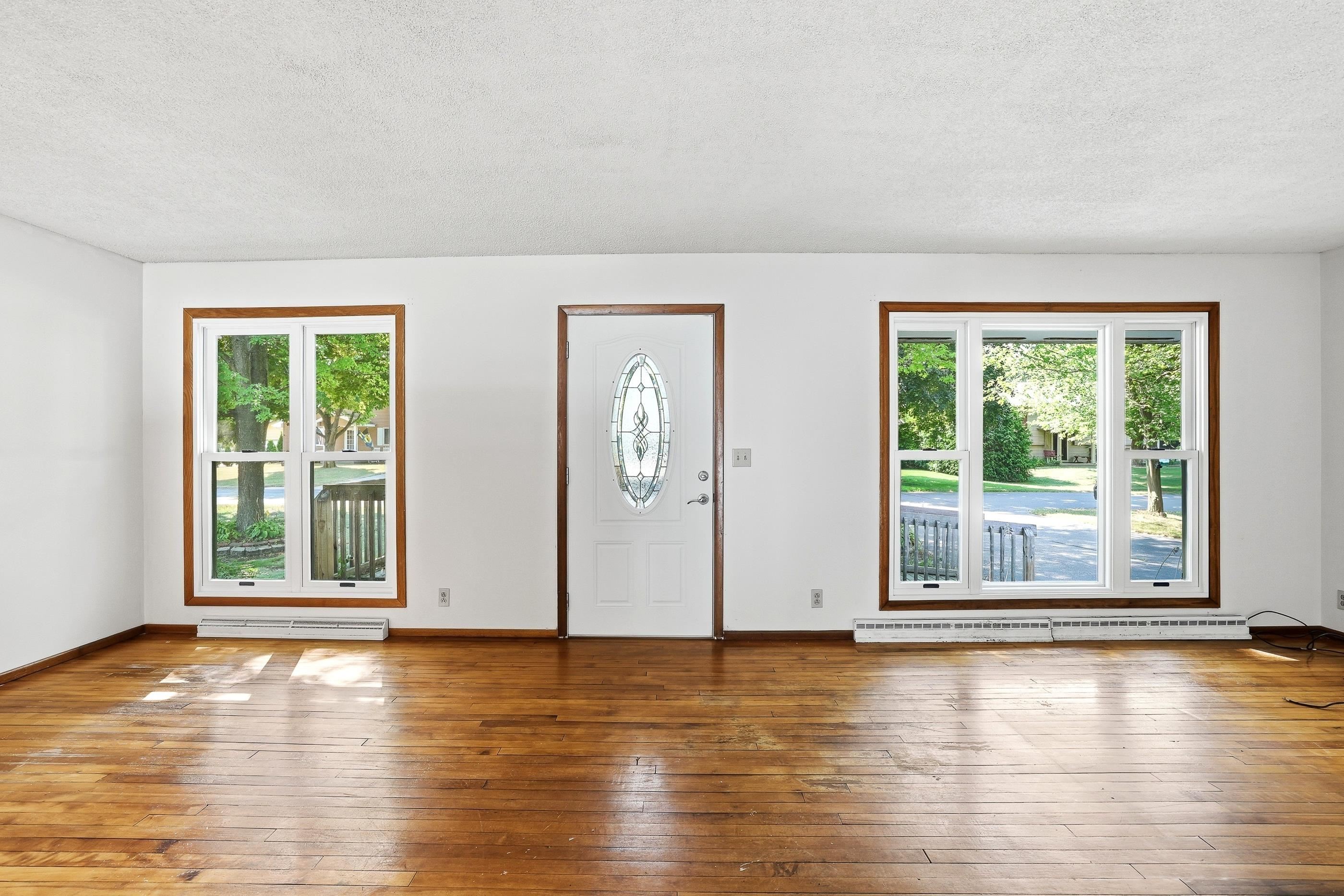 3279 LINDBERGH AVENUE, Stevens Point, Wisconsin 54481, 3 Bedrooms Bedrooms, ,2 BathroomsBathrooms,Residential,For Sale,3279 LINDBERGH AVENUE,22603637