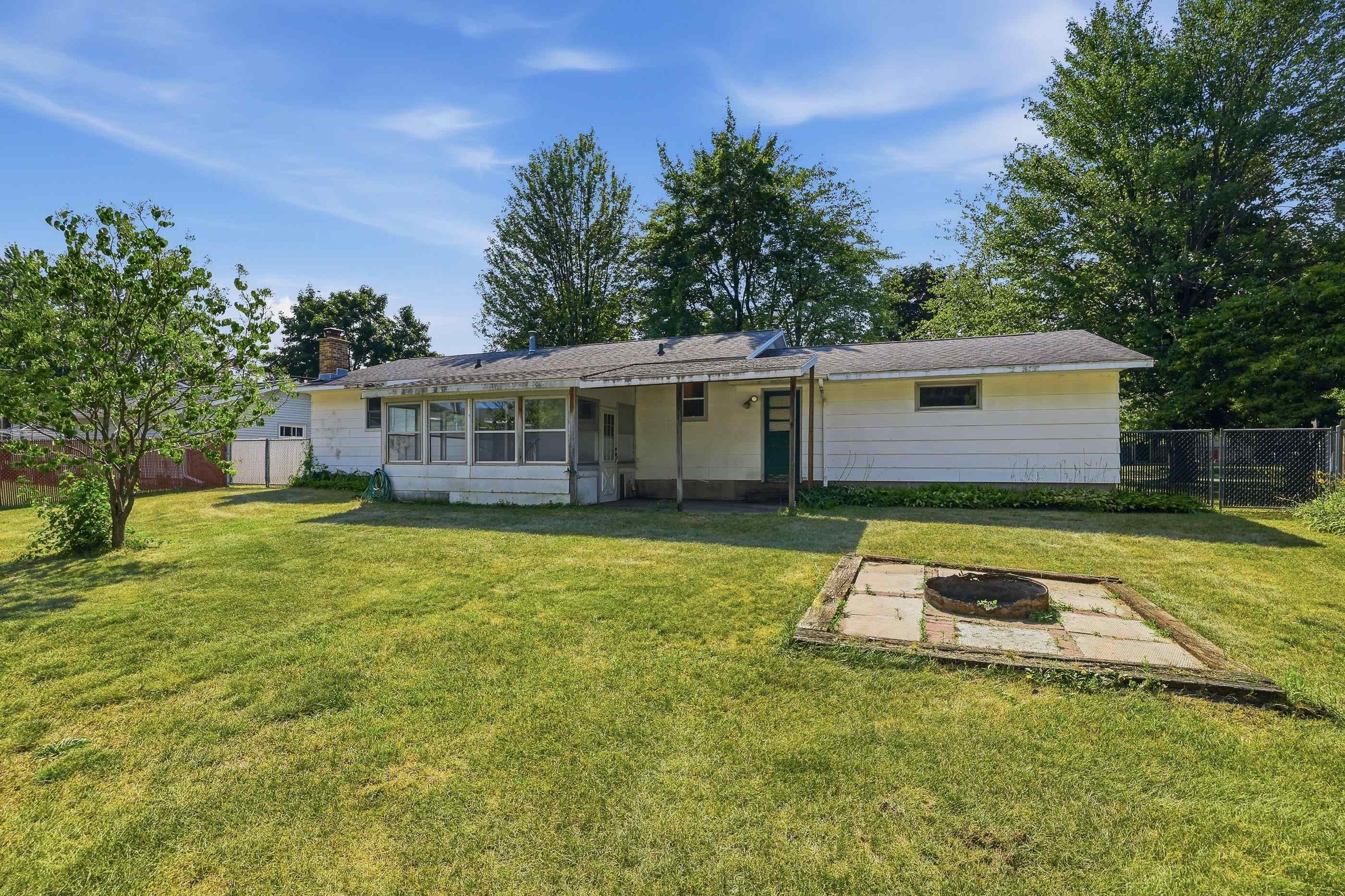 3279 LINDBERGH AVENUE, Stevens Point, Wisconsin 54481, 3 Bedrooms Bedrooms, ,2 BathroomsBathrooms,Residential,For Sale,3279 LINDBERGH AVENUE,22603637