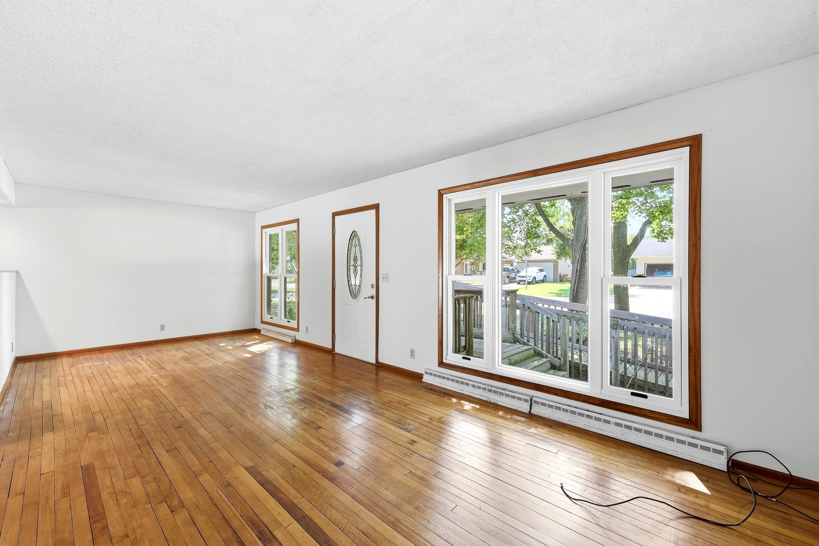 3279 LINDBERGH AVENUE, Stevens Point, Wisconsin 54481, 3 Bedrooms Bedrooms, ,2 BathroomsBathrooms,Residential,For Sale,3279 LINDBERGH AVENUE,22603637