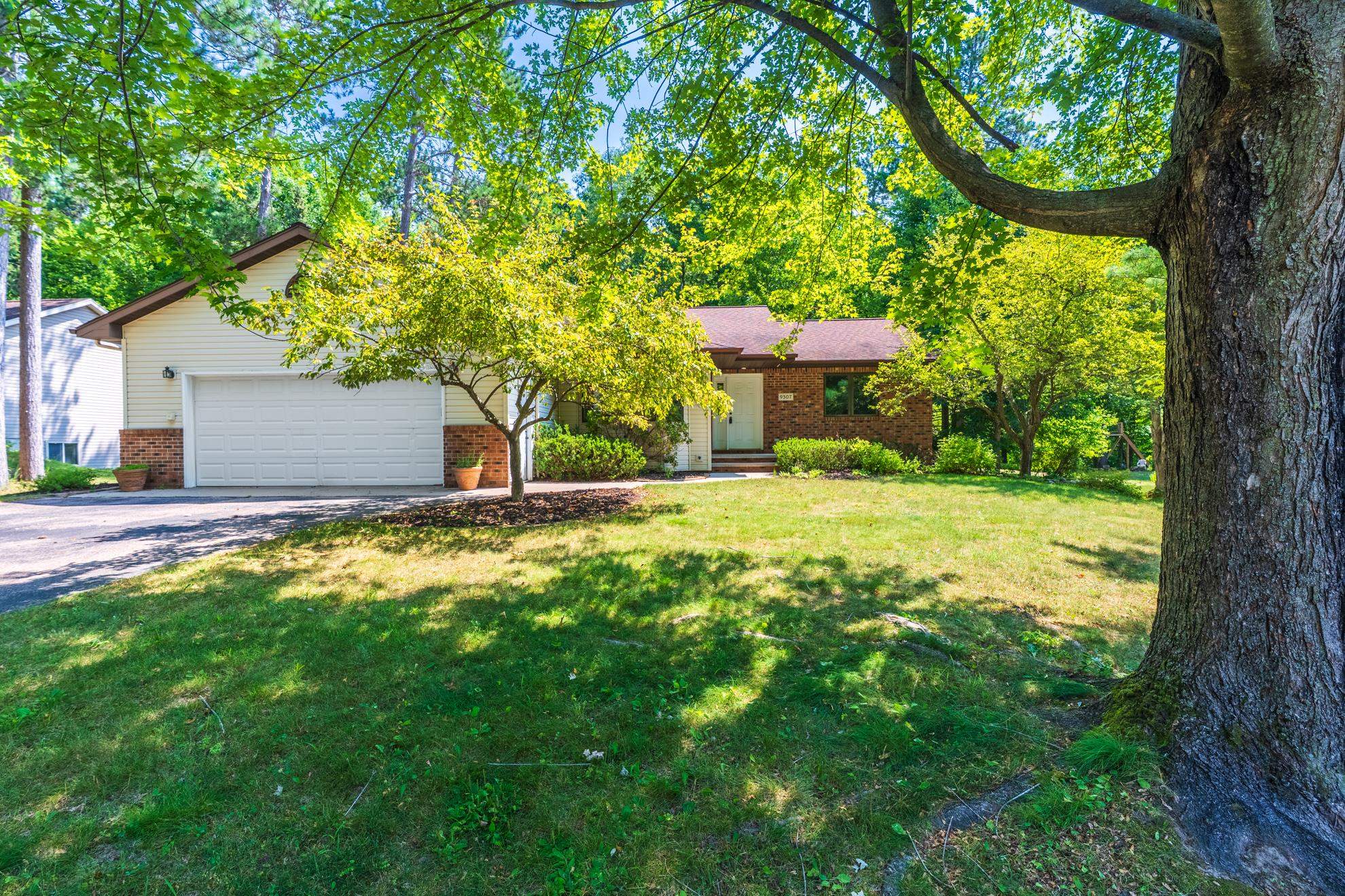 9307 CEDAR PARK STREET, Rothschild, Wisconsin 54474, 4 Bedrooms Bedrooms, ,3 BathroomsBathrooms,Residential,For Sale,9307 CEDAR PARK STREET,22603642
