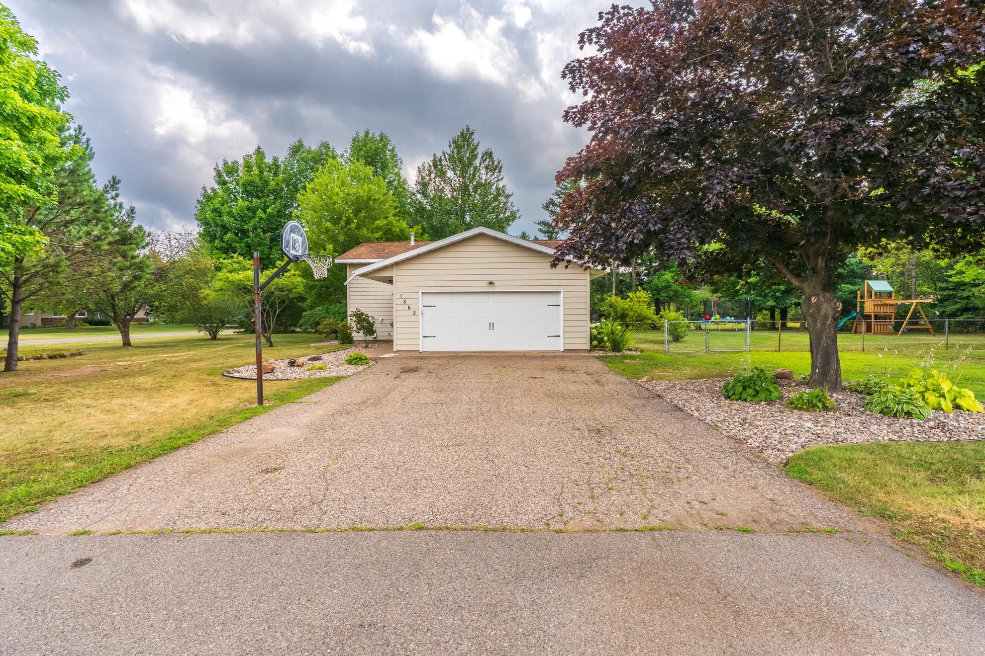 1863 EVA ROAD, Kronenwetter, Wisconsin 54455, 3 Bedrooms Bedrooms, ,2 BathroomsBathrooms,Residential,For Sale,1863 EVA ROAD,22603650