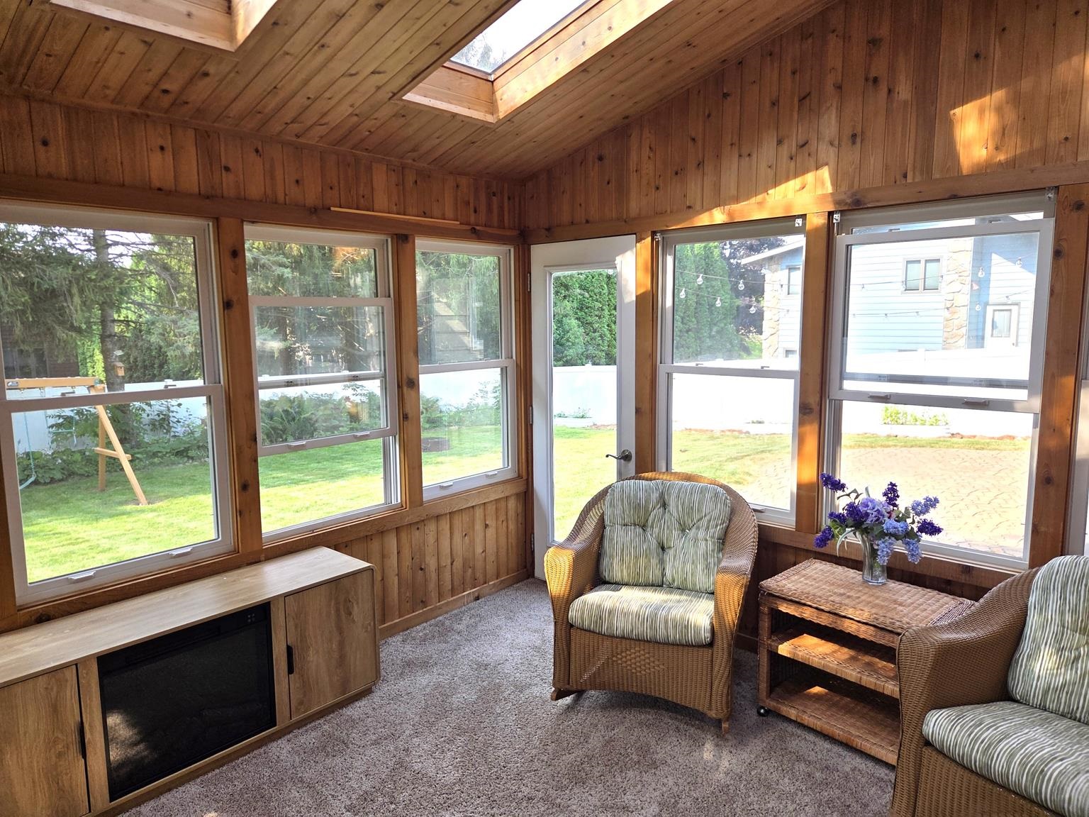 1020 W BLODGETT STREET, Marshfield, Wisconsin 54449, 4 Bedrooms Bedrooms, ,3 BathroomsBathrooms,Residential,For Sale,1020 W BLODGETT STREET,22603656