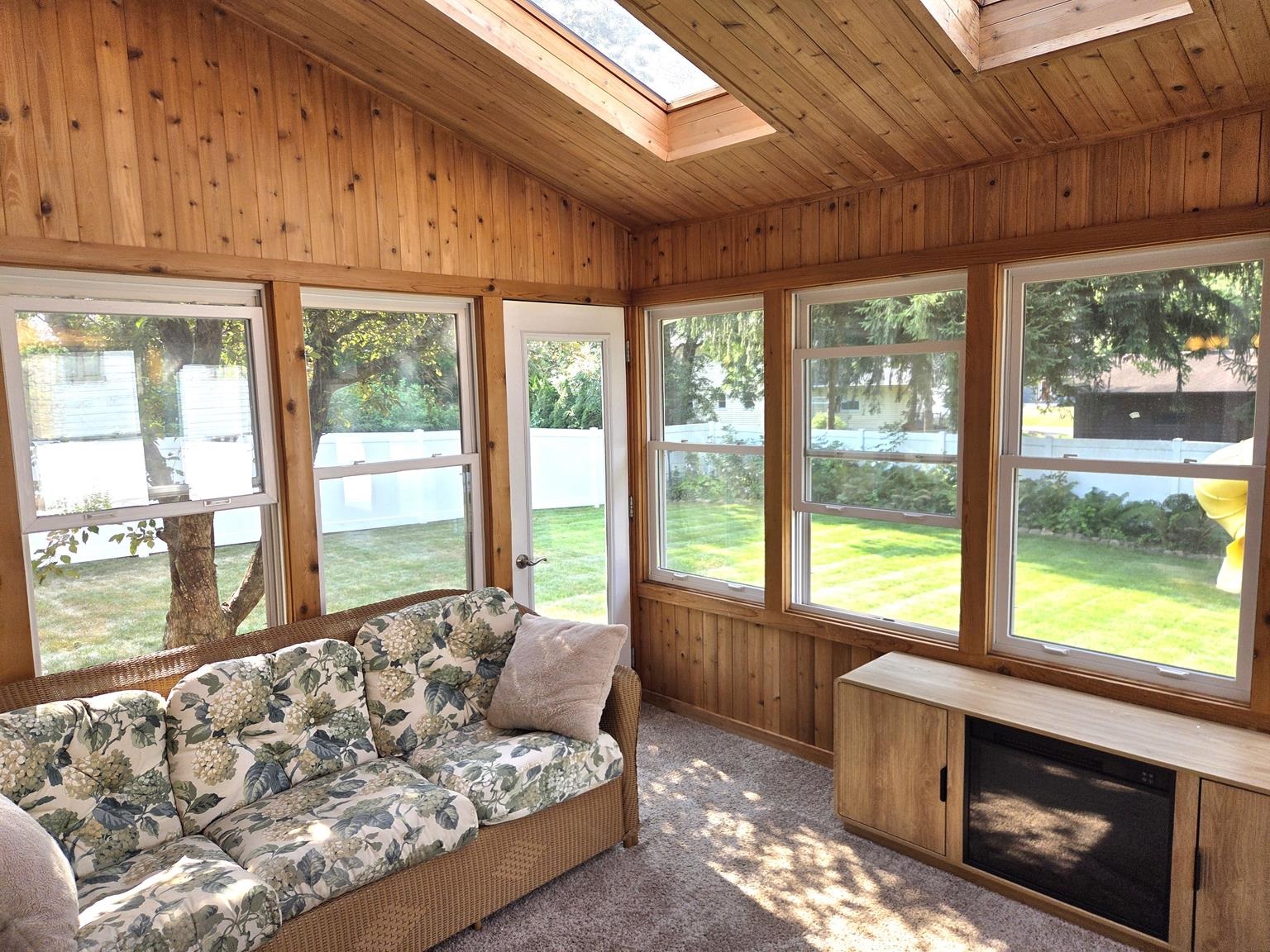 1020 W BLODGETT STREET, Marshfield, Wisconsin 54449, 4 Bedrooms Bedrooms, ,3 BathroomsBathrooms,Residential,For Sale,1020 W BLODGETT STREET,22603656