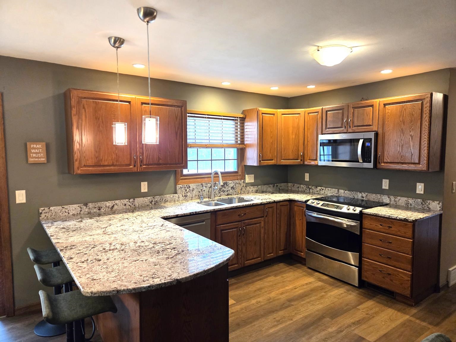 1020 W BLODGETT STREET, Marshfield, Wisconsin 54449, 4 Bedrooms Bedrooms, ,3 BathroomsBathrooms,Residential,For Sale,1020 W BLODGETT STREET,22603656