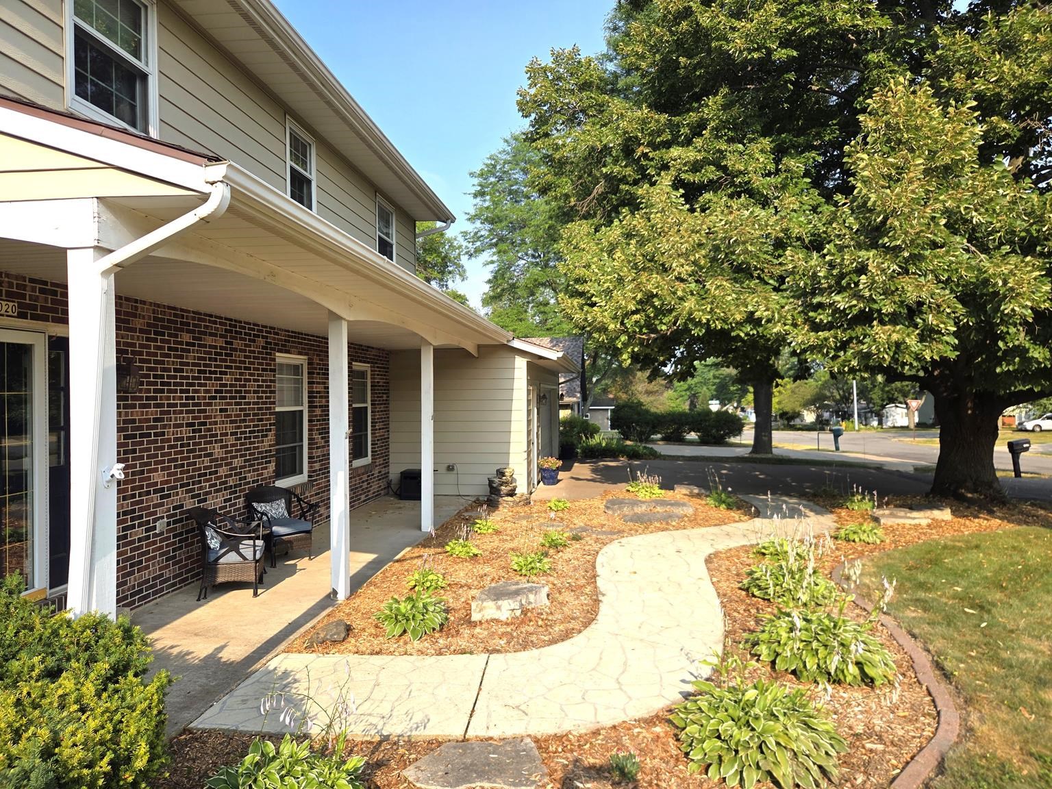1020 W BLODGETT STREET, Marshfield, Wisconsin 54449, 4 Bedrooms Bedrooms, ,3 BathroomsBathrooms,Residential,For Sale,1020 W BLODGETT STREET,22603656