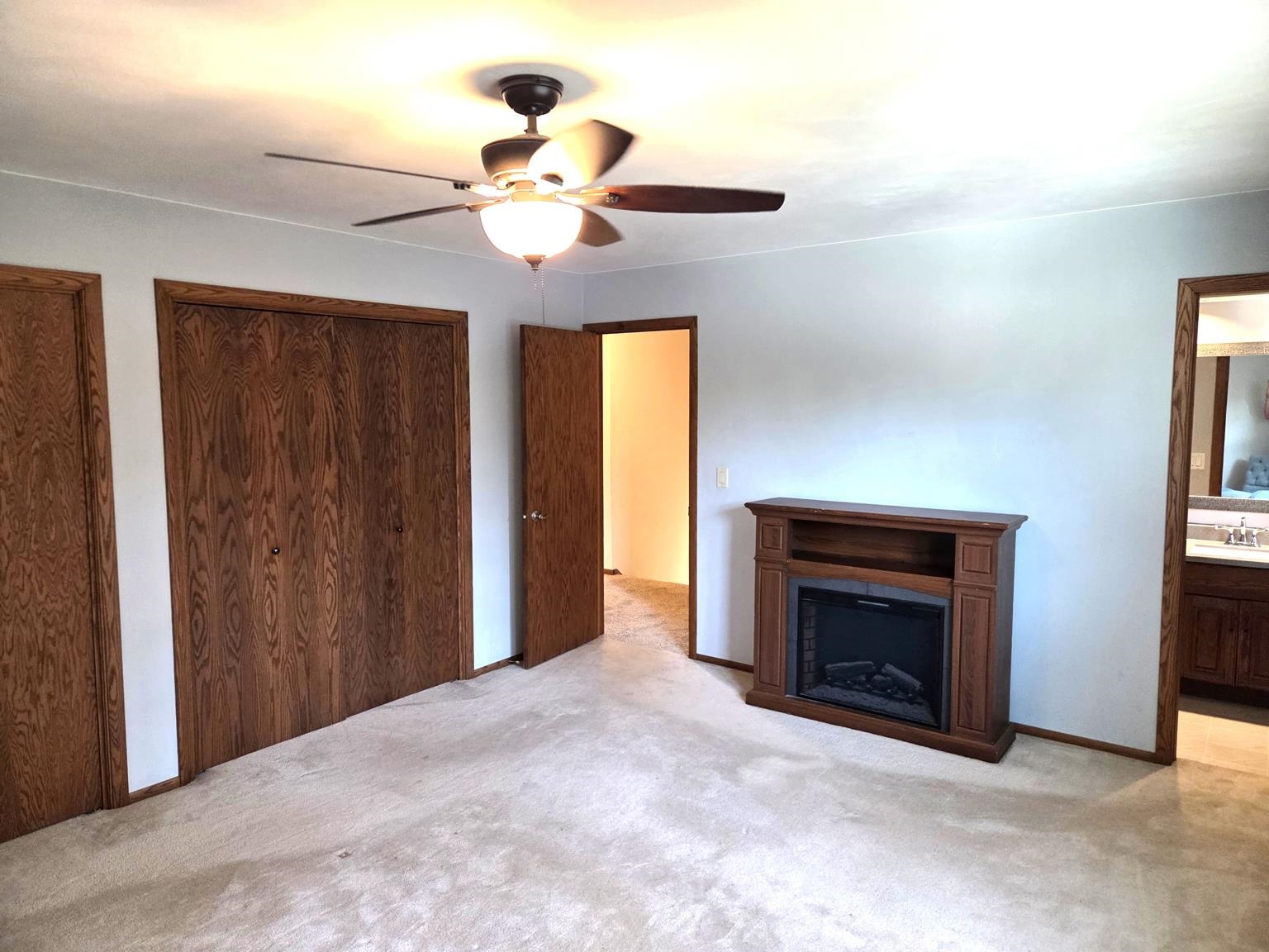 1020 W BLODGETT STREET, Marshfield, Wisconsin 54449, 4 Bedrooms Bedrooms, ,3 BathroomsBathrooms,Residential,For Sale,1020 W BLODGETT STREET,22603656