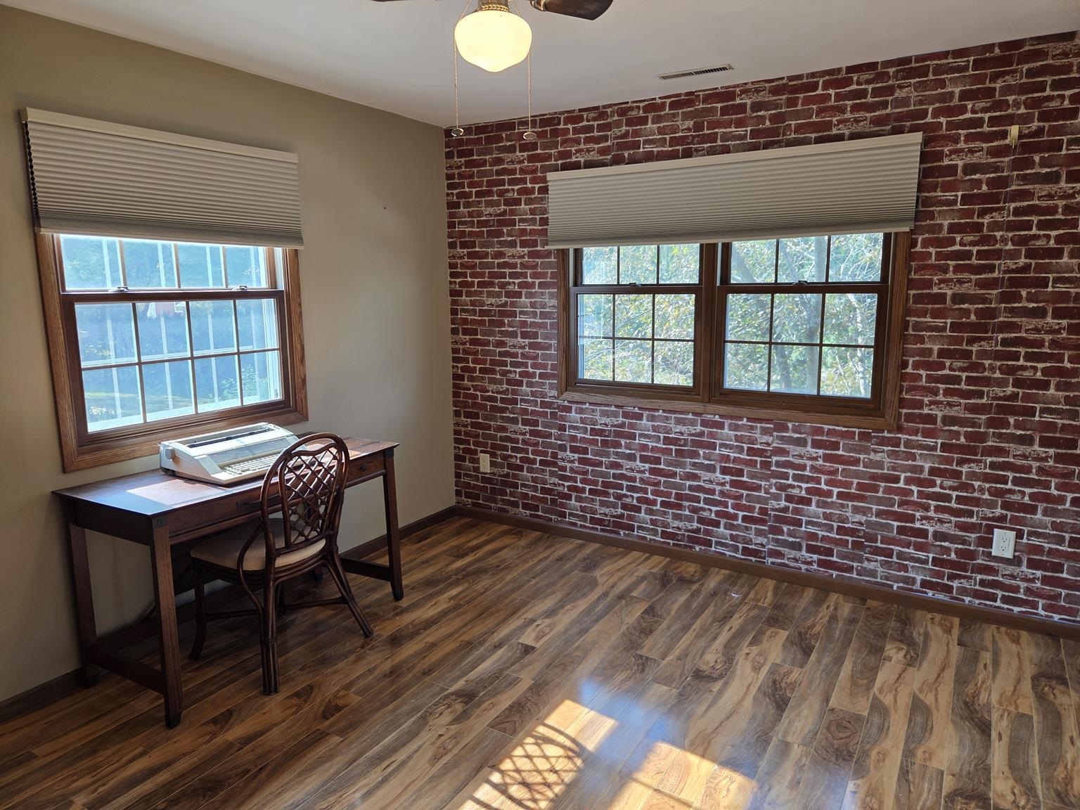 1020 W BLODGETT STREET, Marshfield, Wisconsin 54449, 4 Bedrooms Bedrooms, ,3 BathroomsBathrooms,Residential,For Sale,1020 W BLODGETT STREET,22603656
